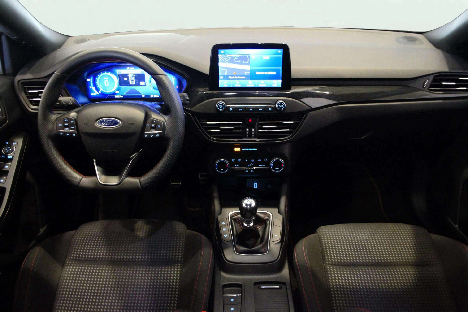 Ford Focus 1.0 EcoBoost ST-Line - foto 19