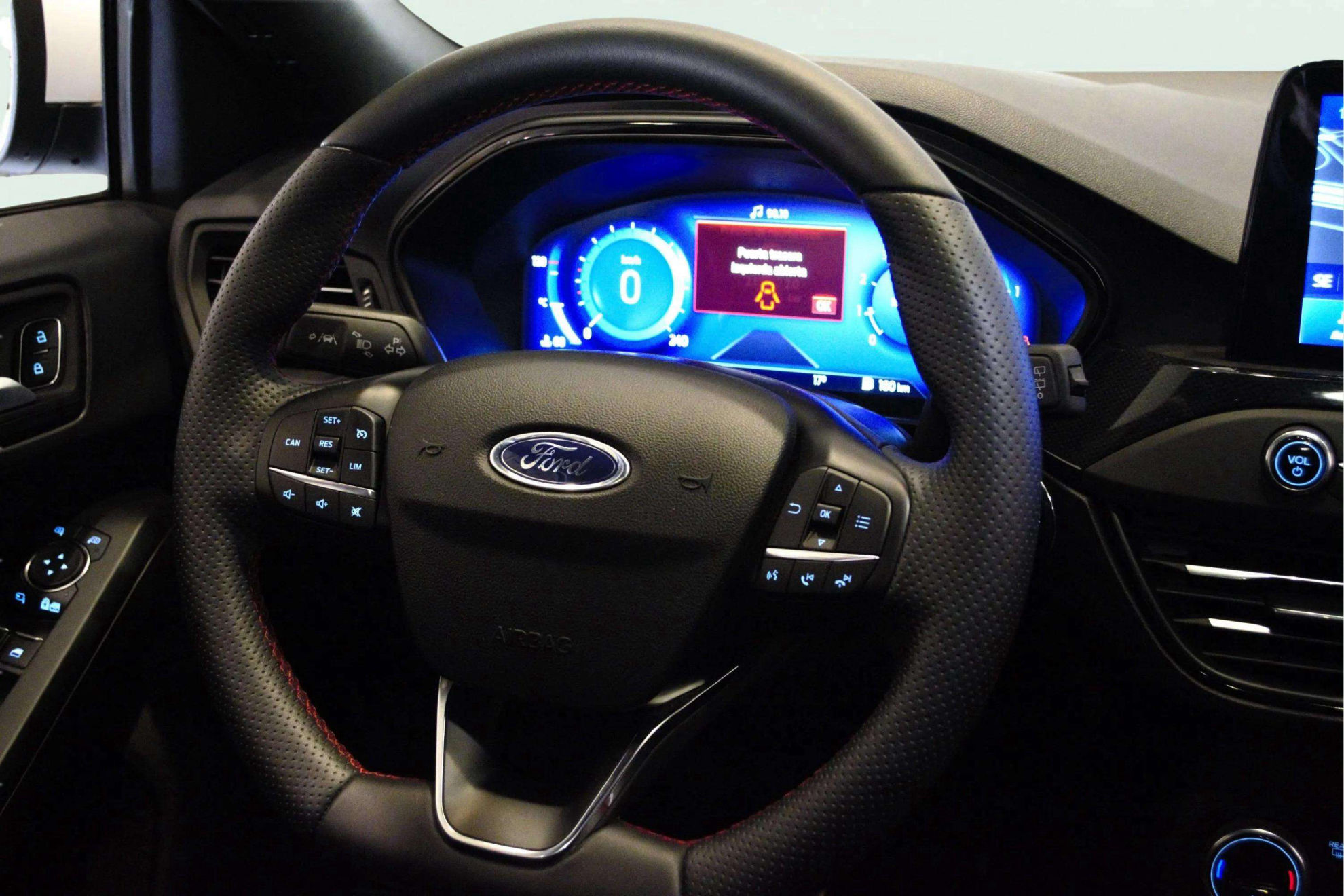 Ford Focus 1.0 EcoBoost ST-Line - foto 20