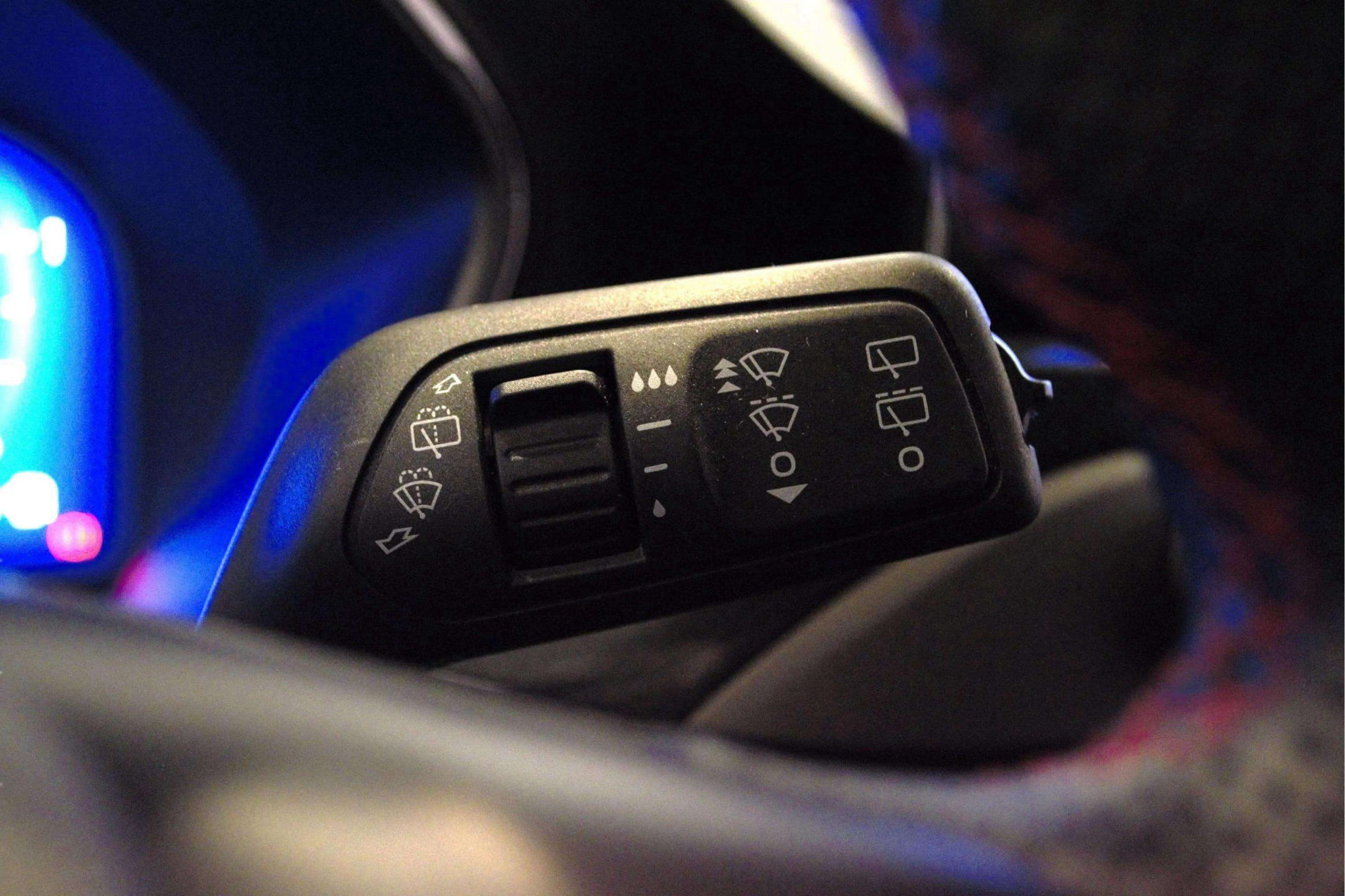 Ford Focus 1.0 EcoBoost ST-Line - foto 25