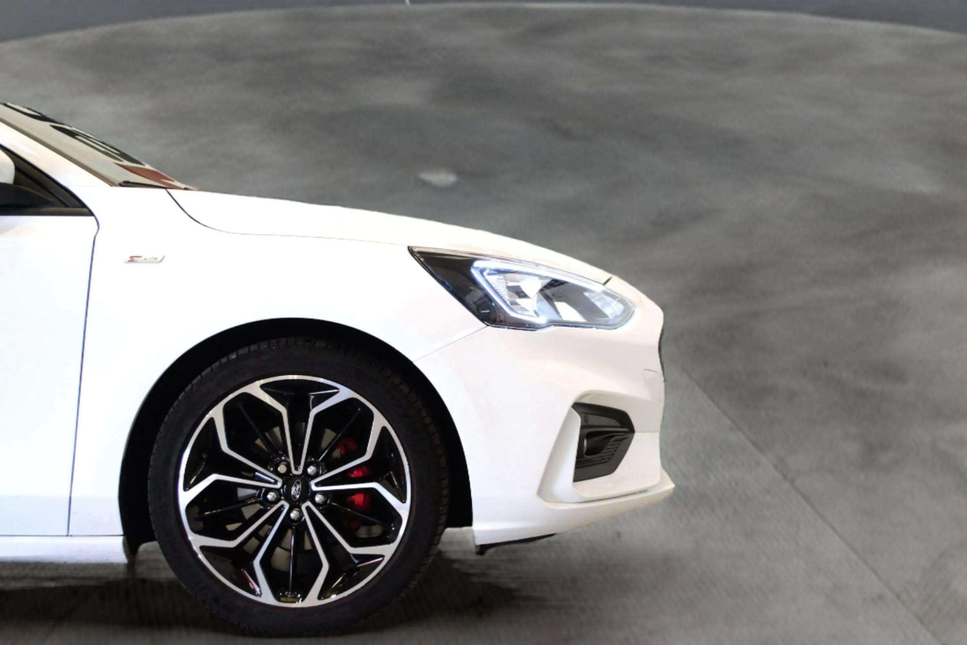 Ford Focus 1.0 EcoBoost ST-Line - foto 36