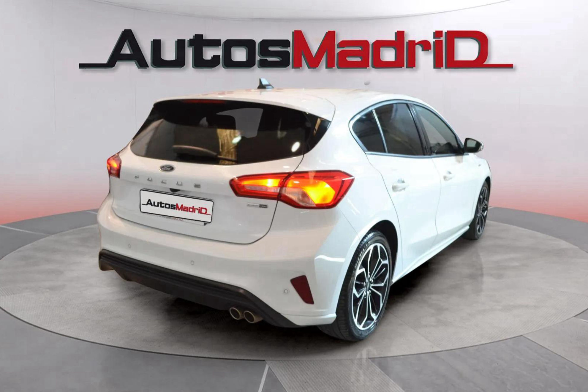 Ford Focus 1.0 EcoBoost ST-Line - foto 8