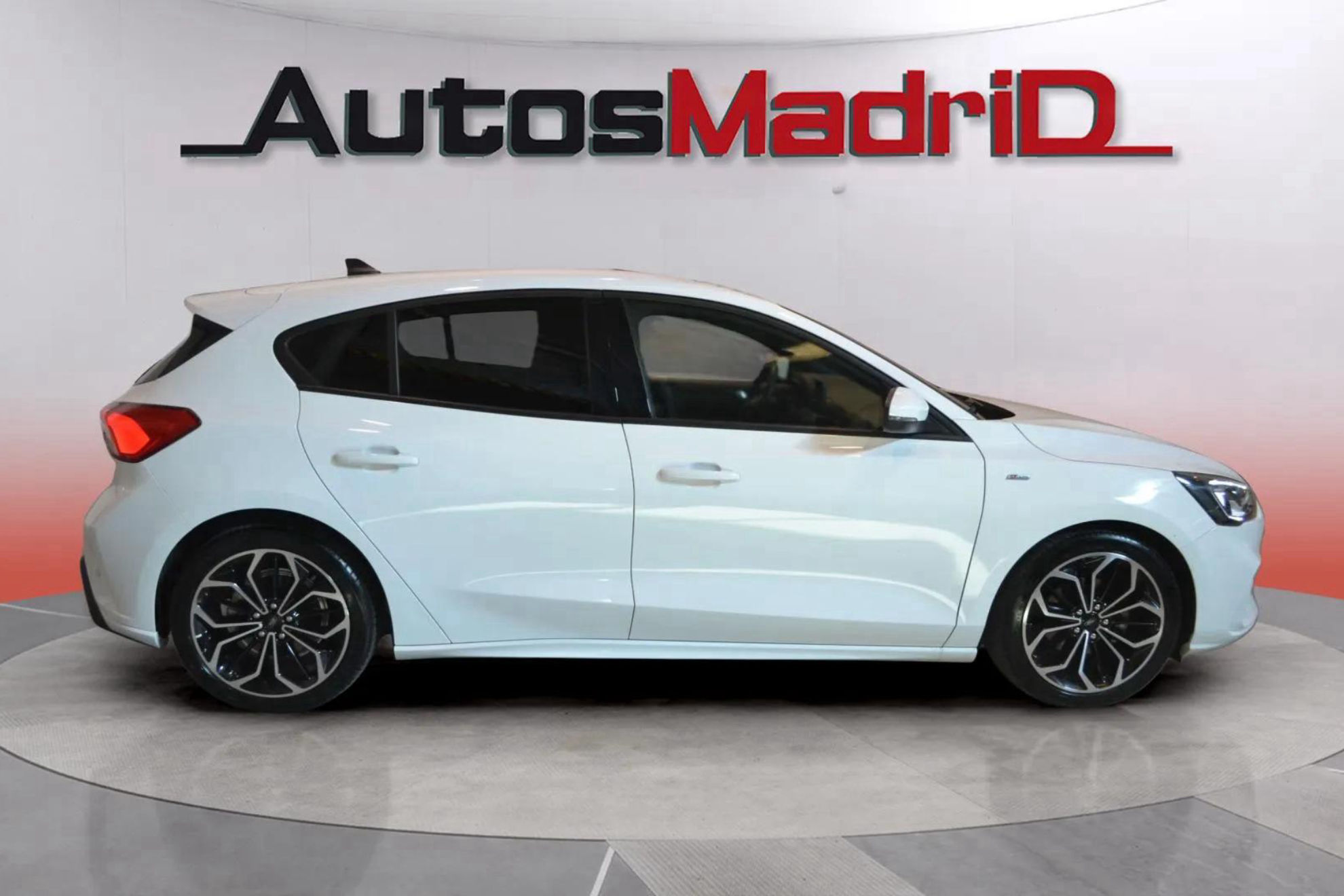 Ford Focus 1.0 EcoBoost ST-Line - foto 7