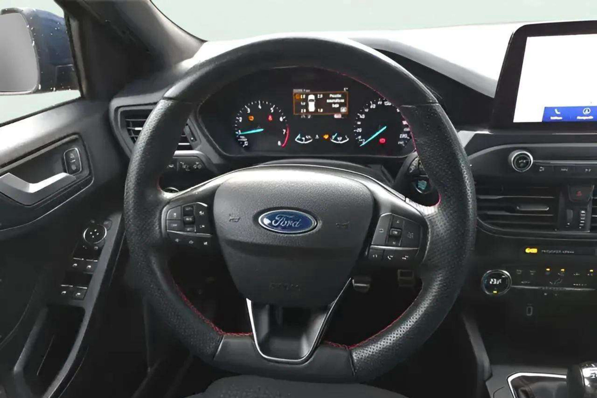 Ford Focus 1.0 EcoBoost ST-Line - foto 14