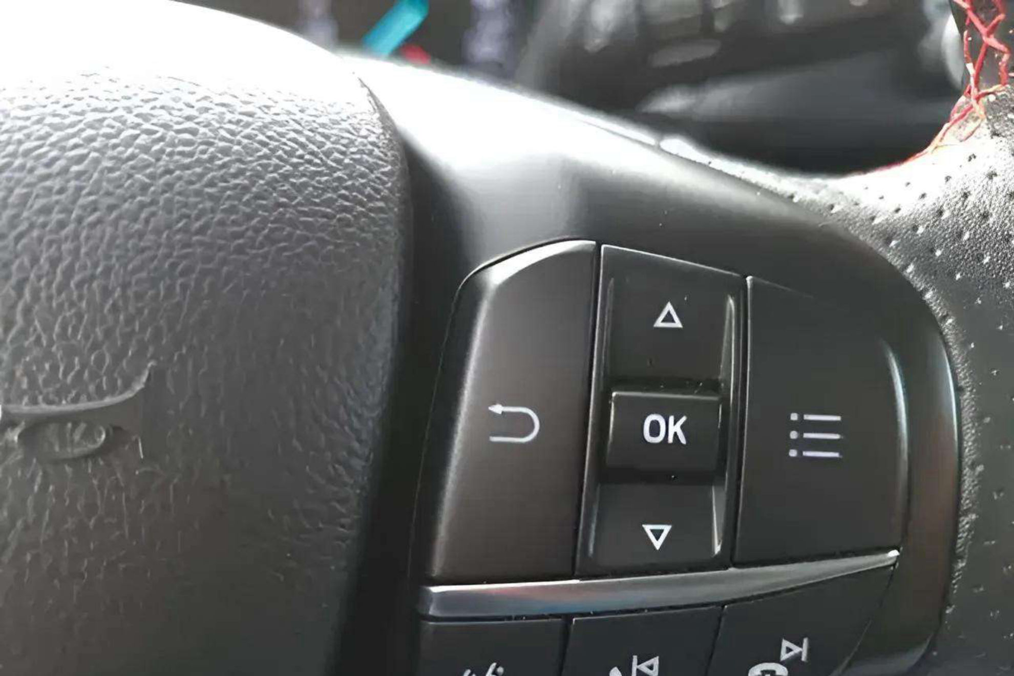 Ford Focus 1.0 EcoBoost ST-Line - foto 16