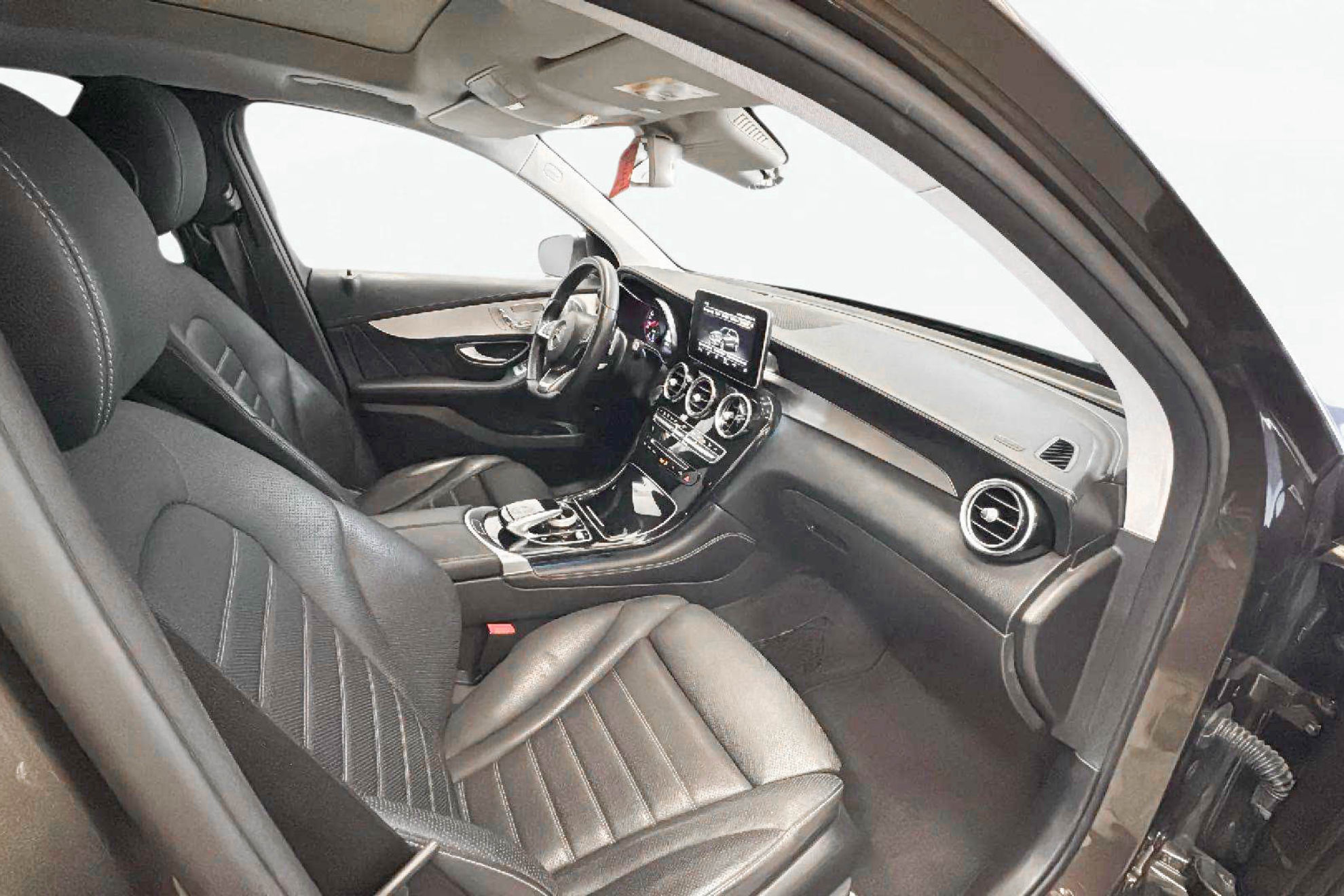 Mercedes-Benz GLC 250 d 4MATIC - foto 14