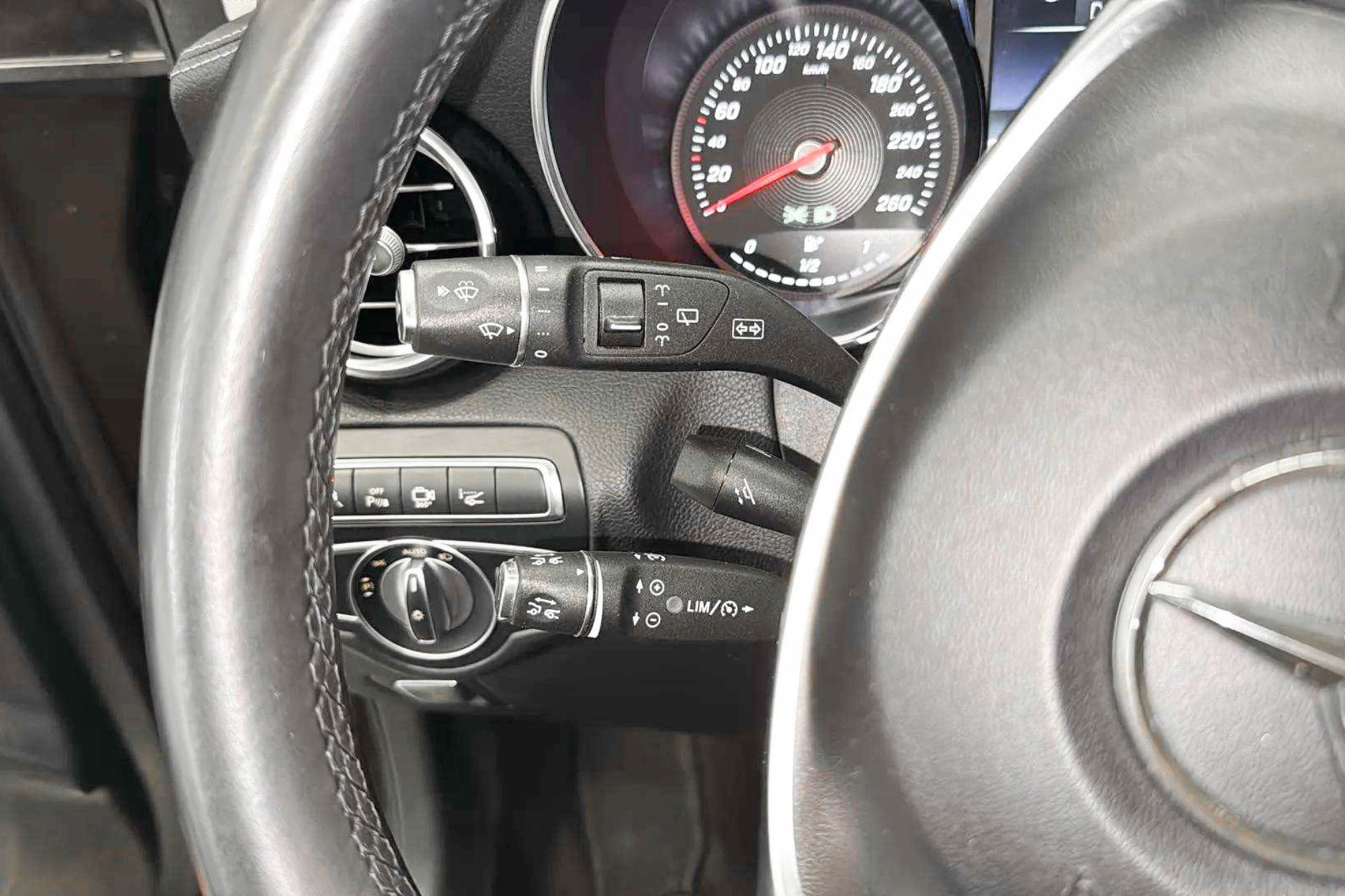 Mercedes-Benz GLC 250 d 4MATIC - foto 26