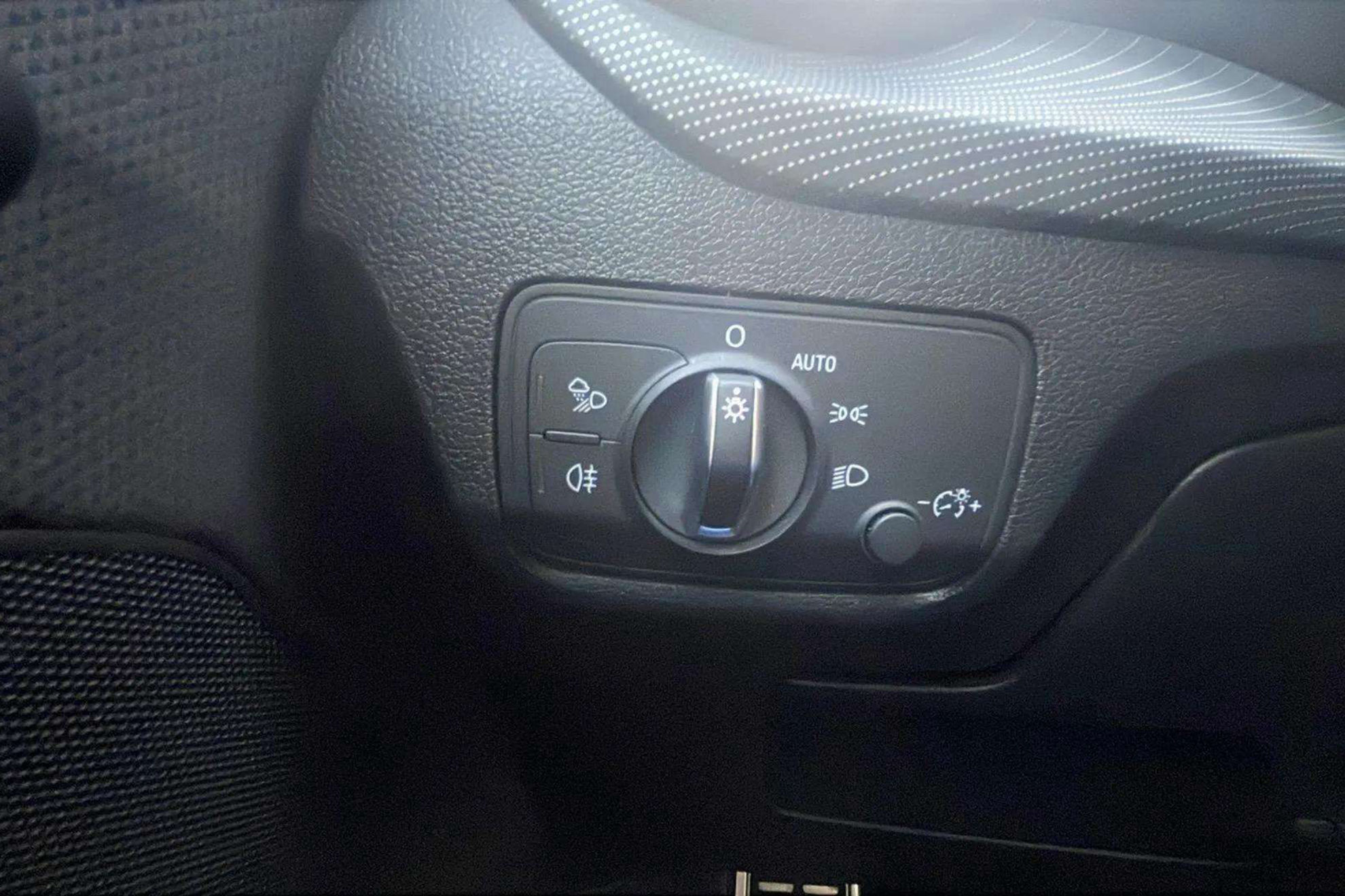 Audi Q2 S line 35 TDI S tronic - foto 20