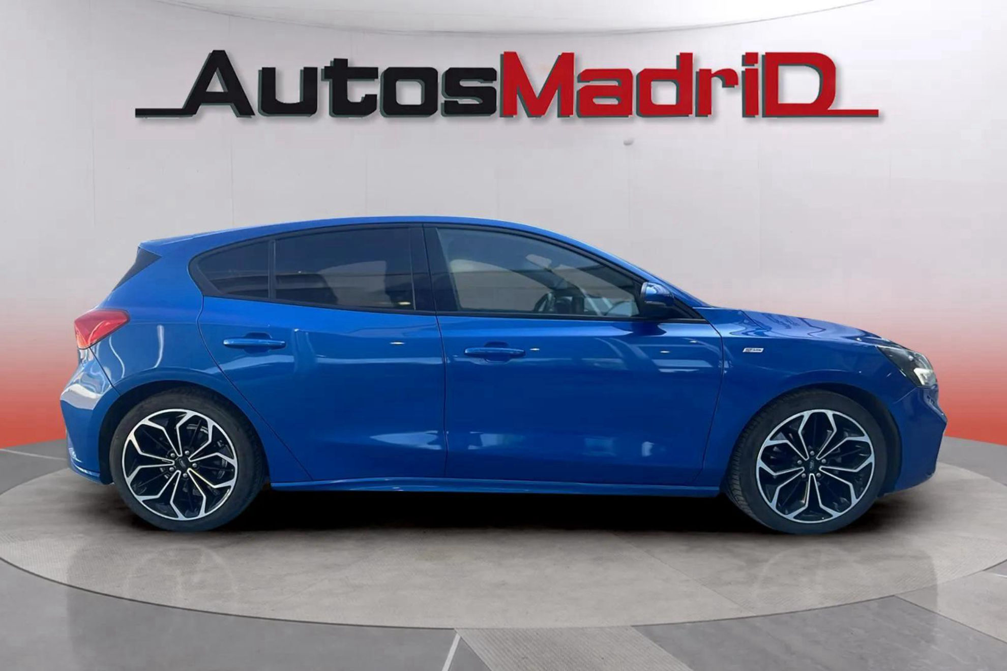 Ford Focus 1.0 EcoBoost MHEV ST-Line - foto 8