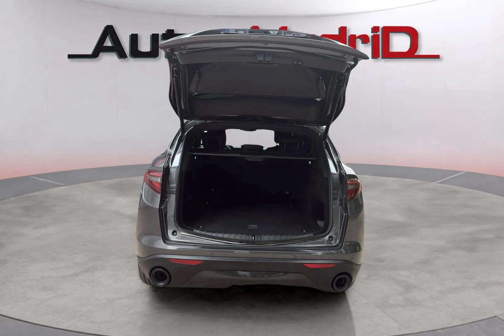 Alfa Romeo Stelvio 2.2 Diesel Sprint RWD - foto 9
