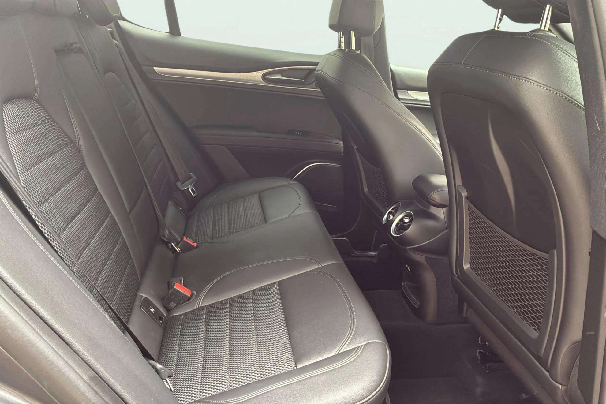 Alfa Romeo Stelvio 2.2 Diesel Sprint RWD - foto 14