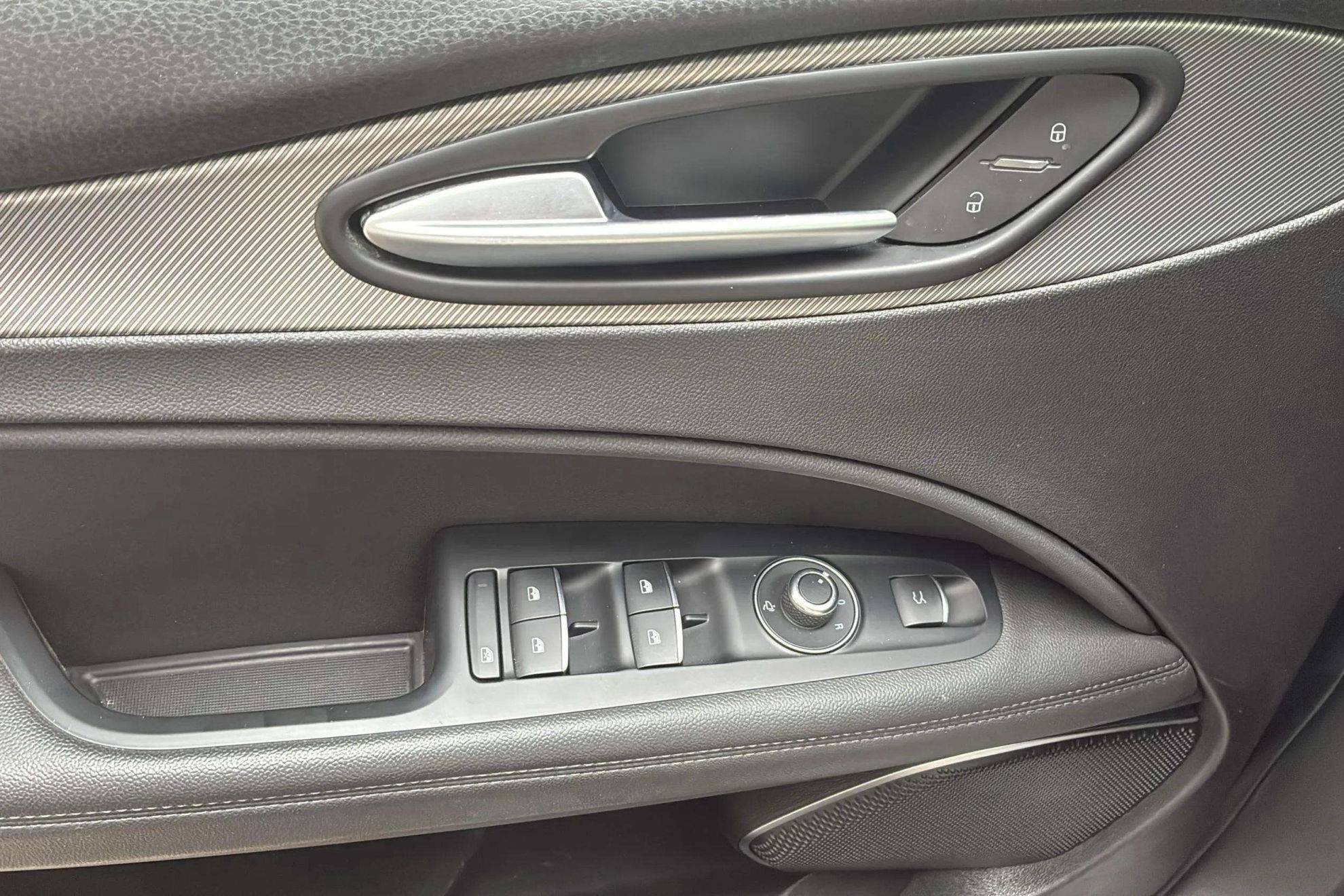Alfa Romeo Stelvio 2.2 Diesel Sprint RWD - foto 16