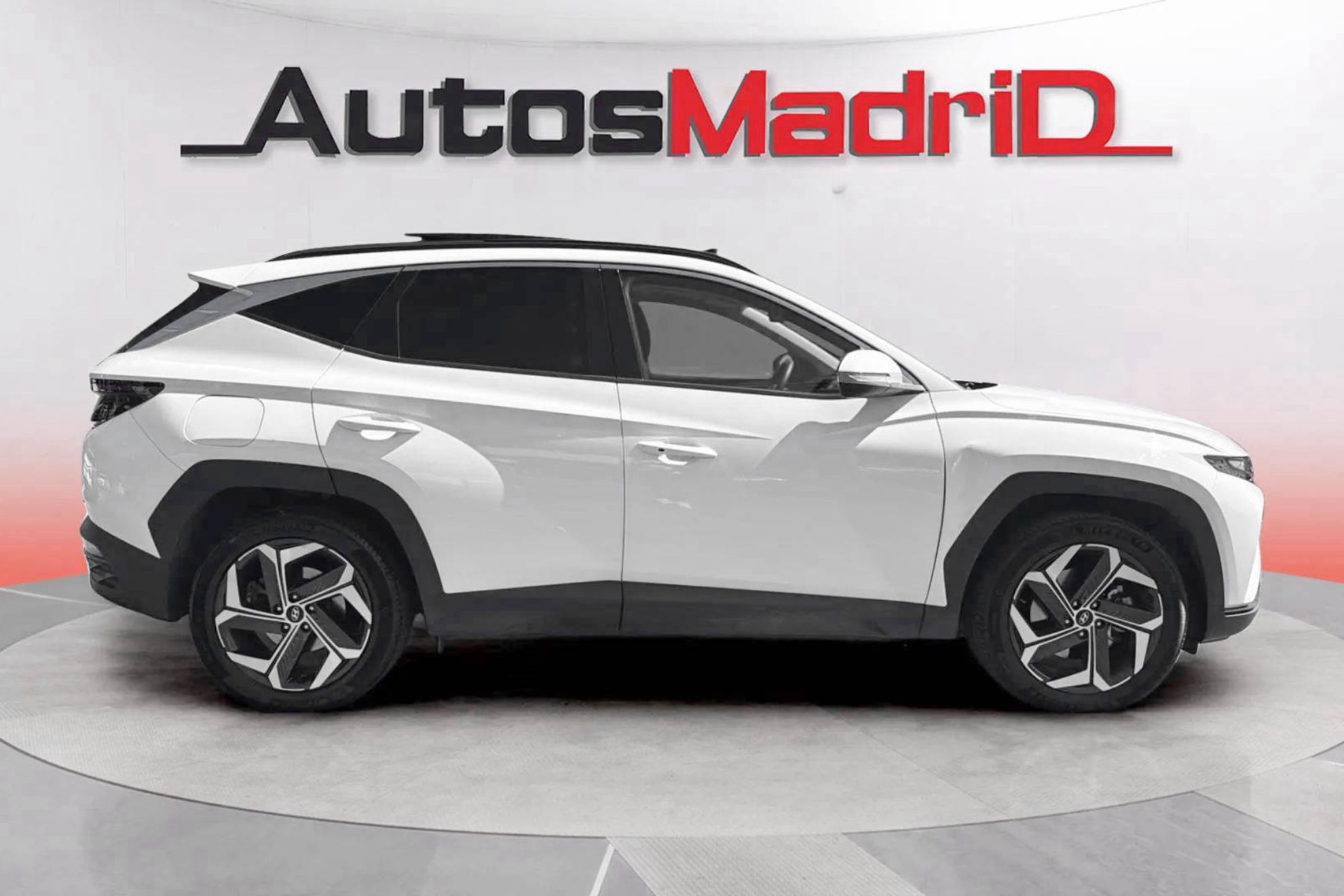 Hyundai Tucson 1.6 T-GDi PHEV Maxx 4x4 - foto 8