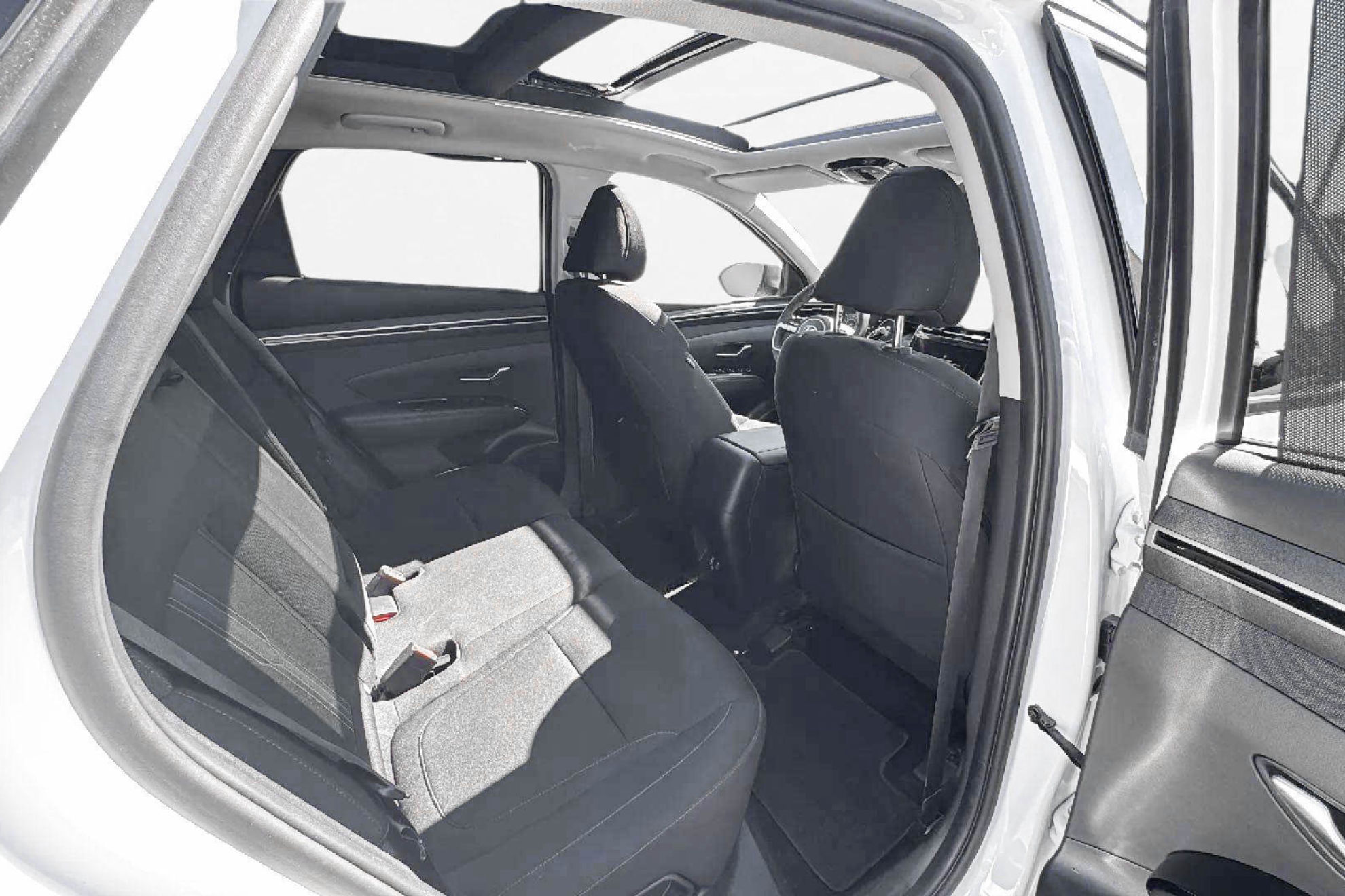 Hyundai Tucson 1.6 T-GDi PHEV Maxx 4x4 - foto 19