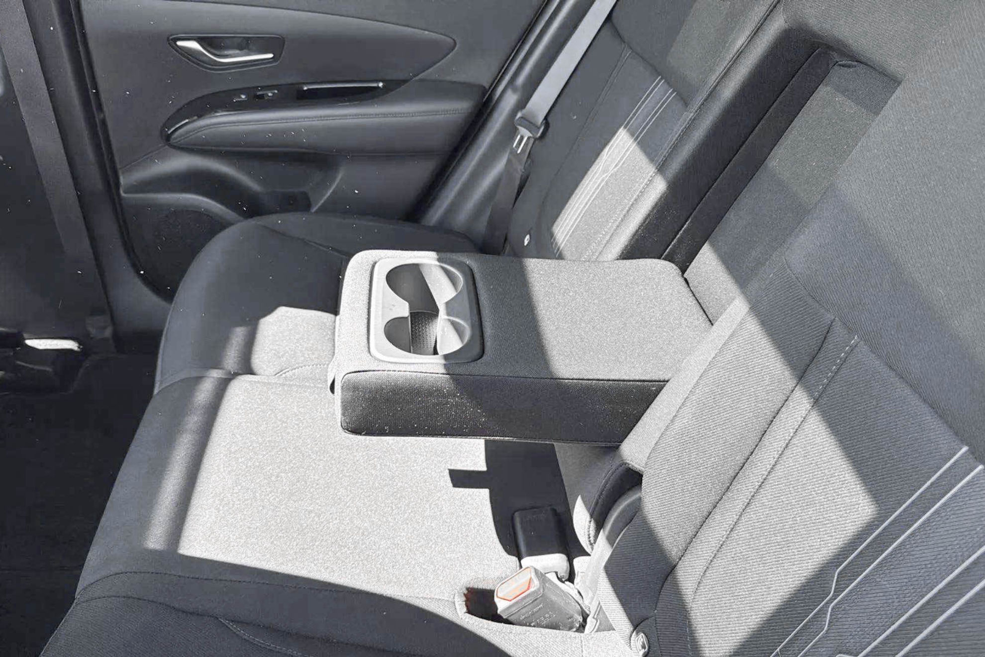 Hyundai Tucson 1.6 T-GDi PHEV Maxx 4x4 - foto 40