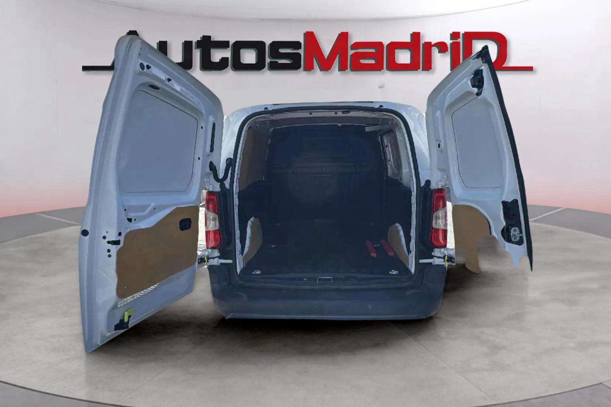 Peugeot Partner Premium Standard 600kg BlueHDi - foto 10