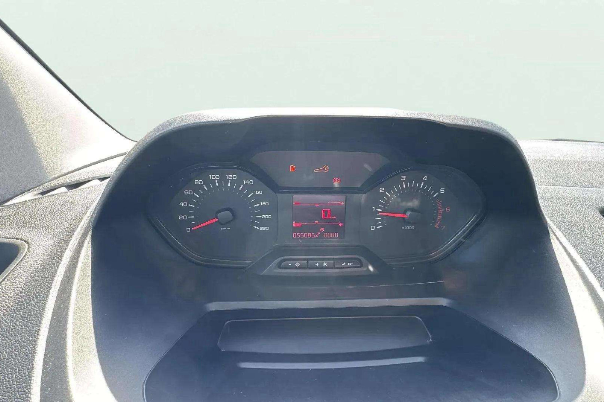 Peugeot Partner Premium Standard 600kg BlueHDi - foto 19