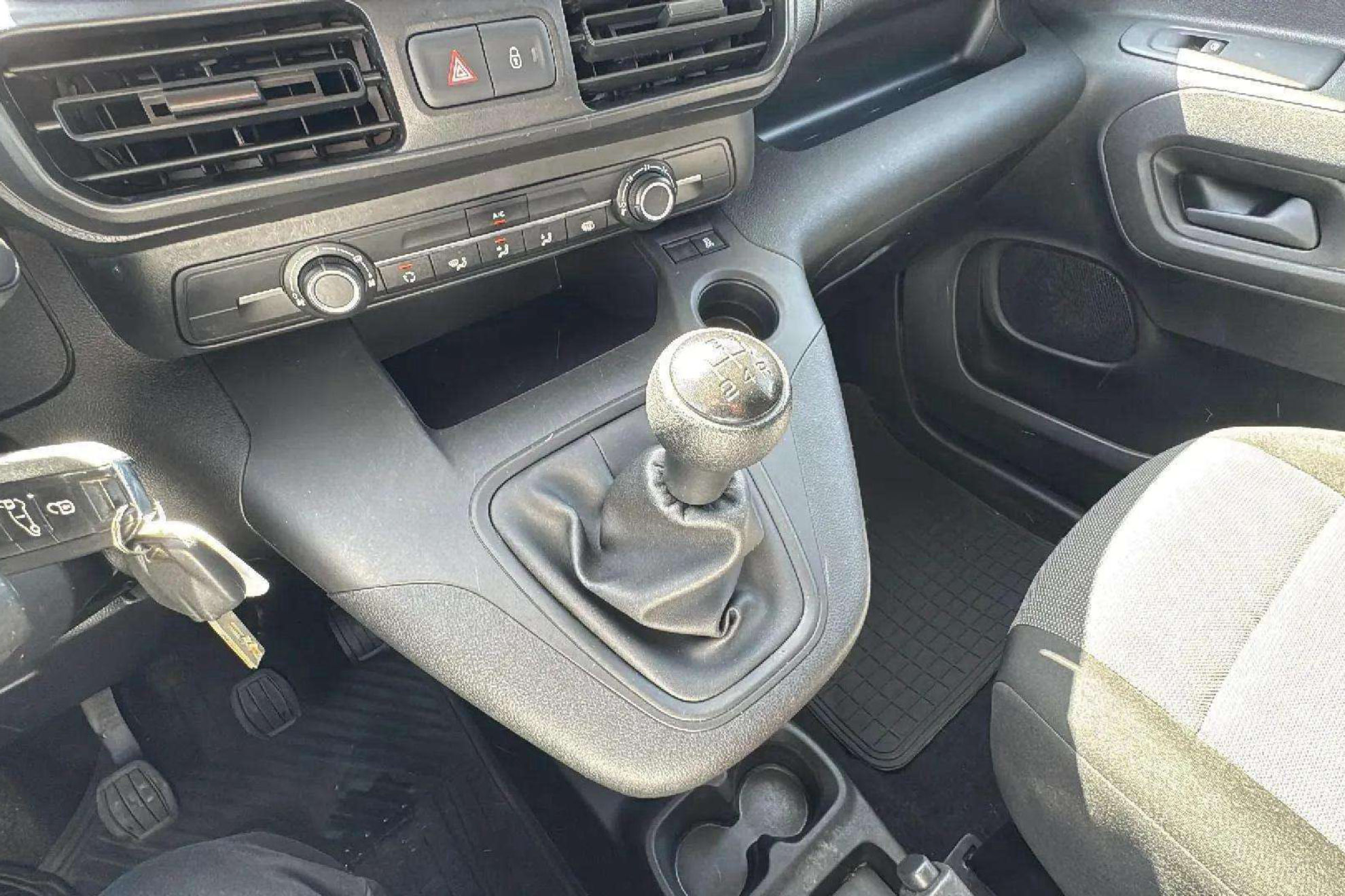 Peugeot Partner Premium Standard 600kg BlueHDi - foto 22