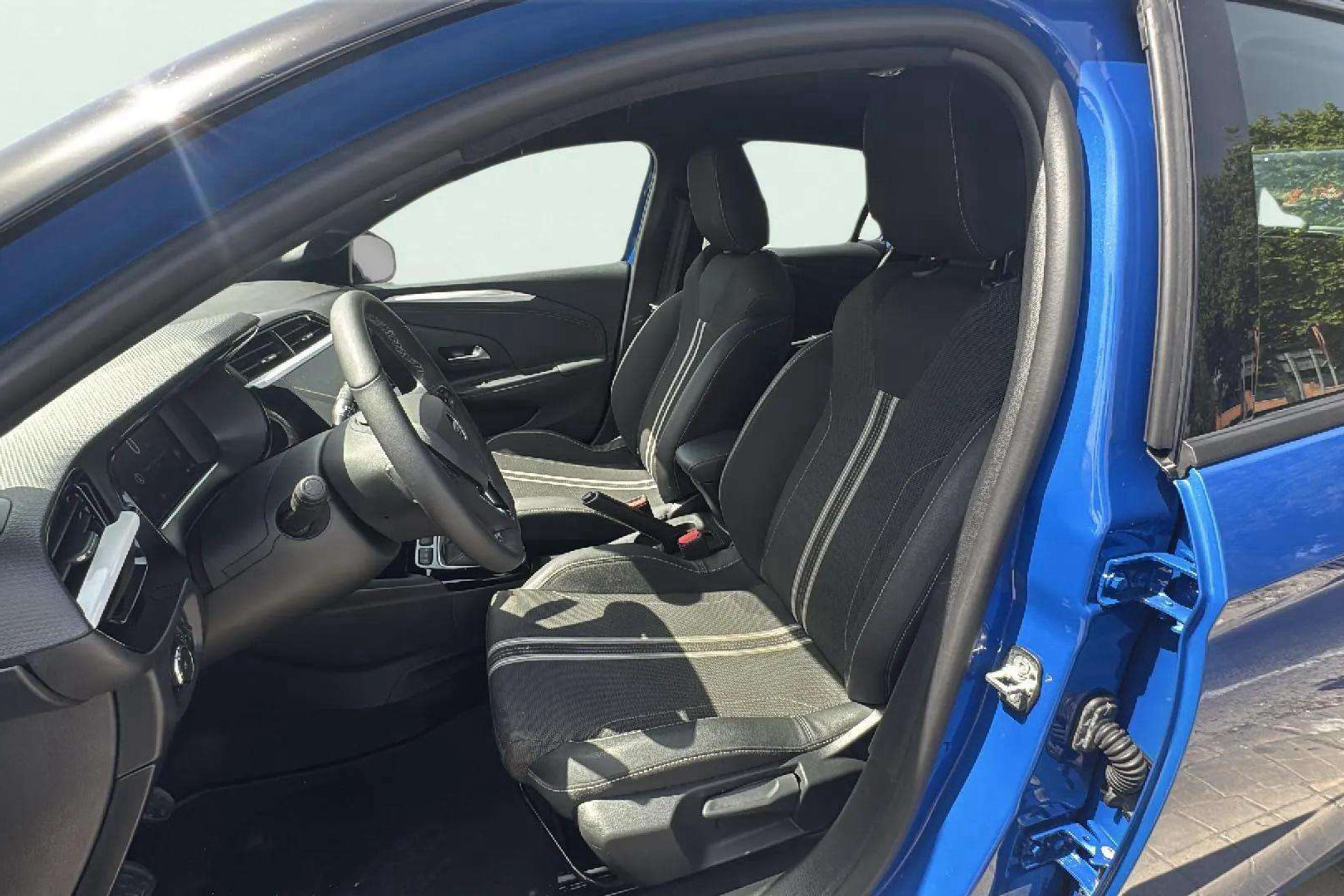 Opel Corsa 1.2T XHL Edition - foto 11