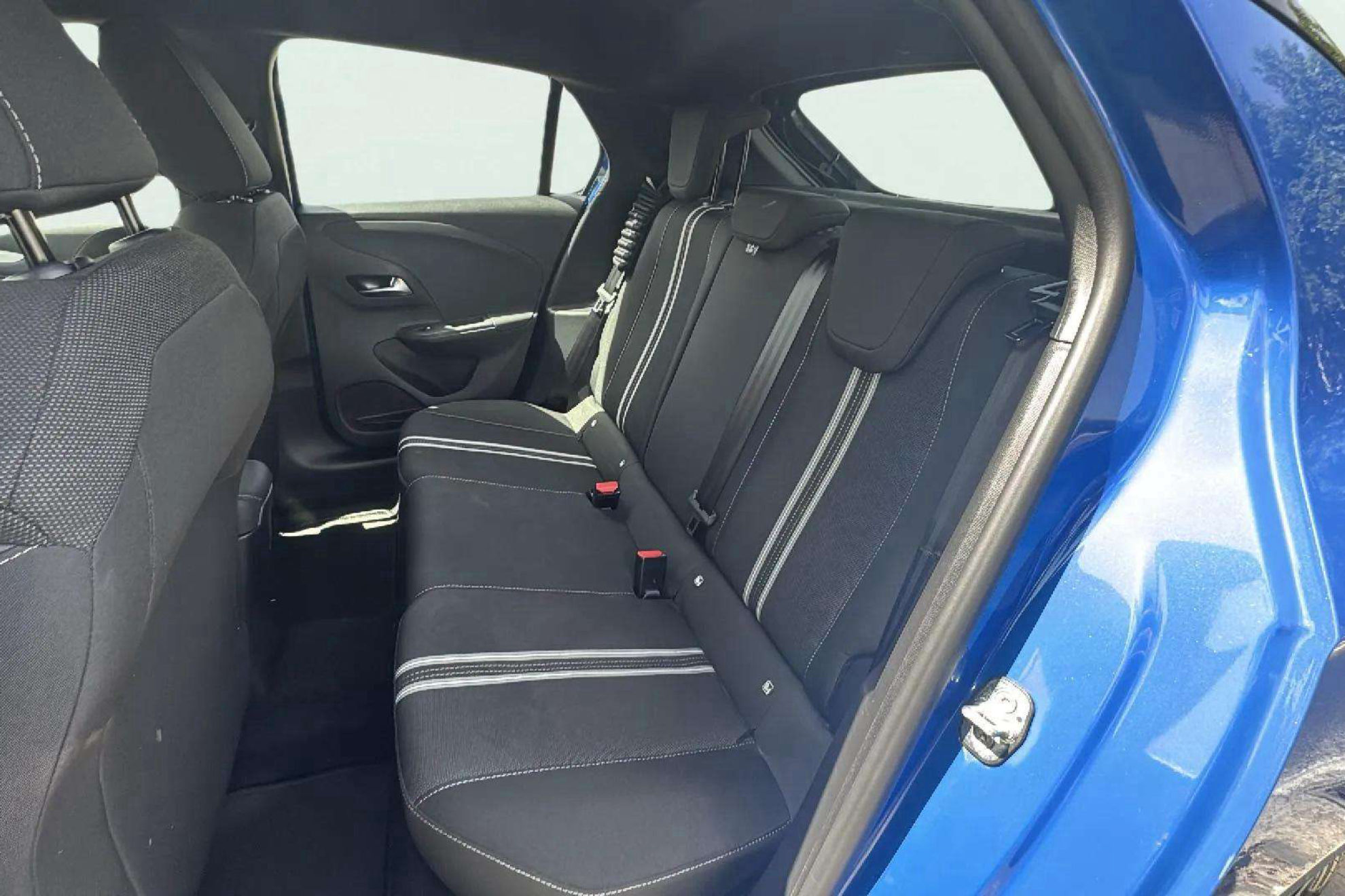 Opel Corsa 1.2T XHL Edition - foto 14