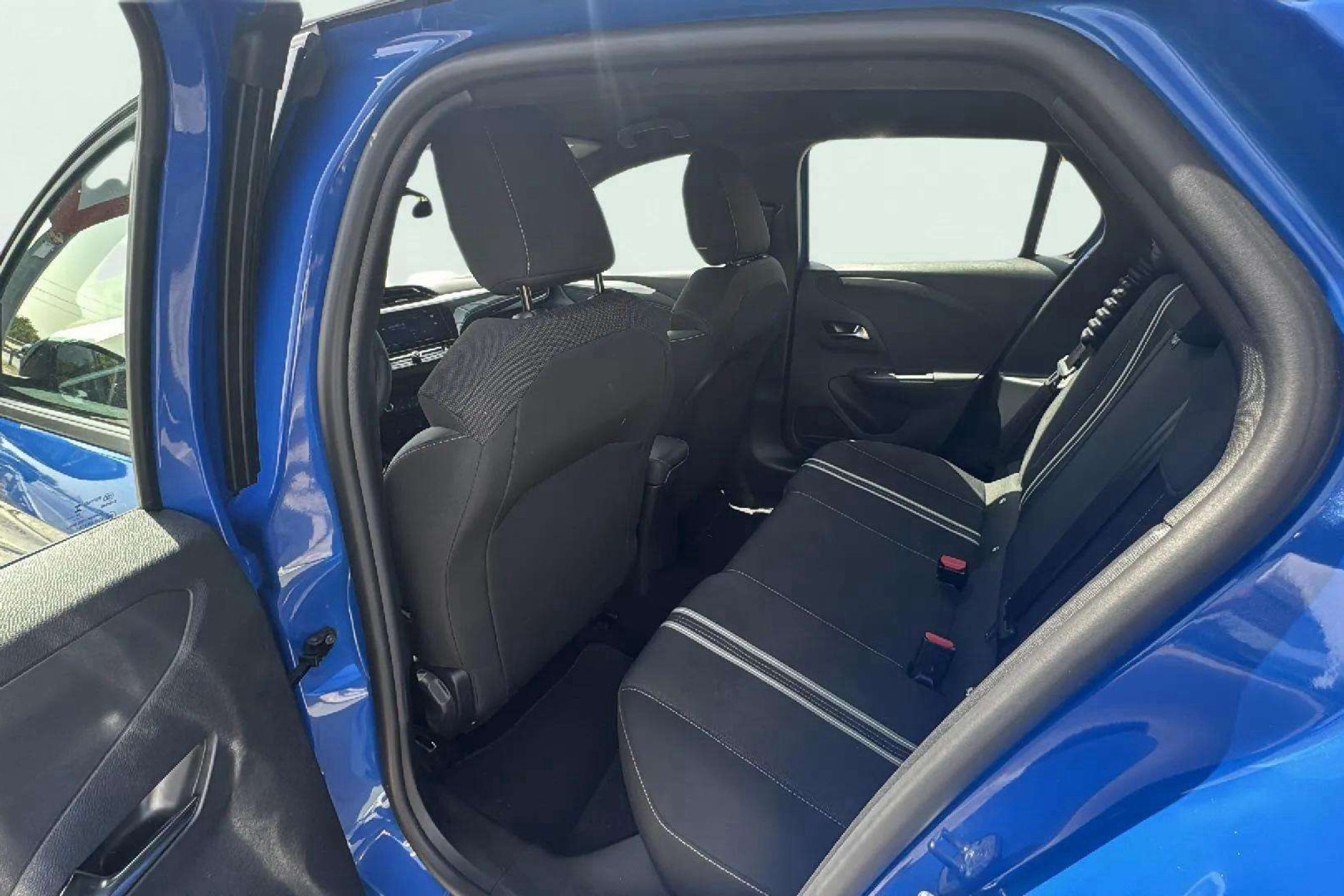 Opel Corsa 1.2T XHL Edition - foto 12