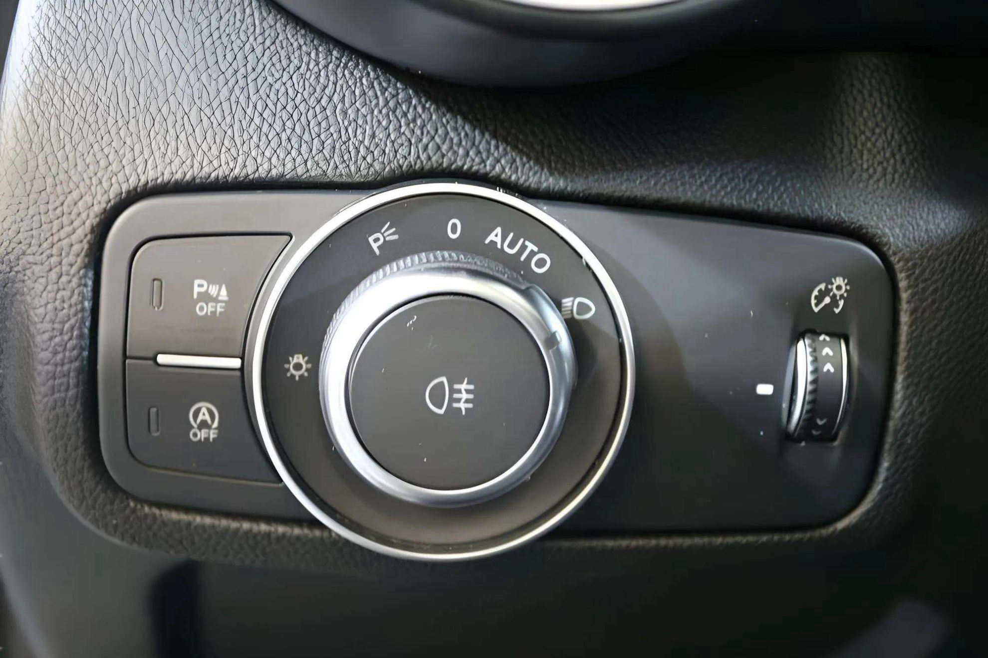 Alfa Romeo Giulia 2.2 Diesel Sprint RWD - foto 12