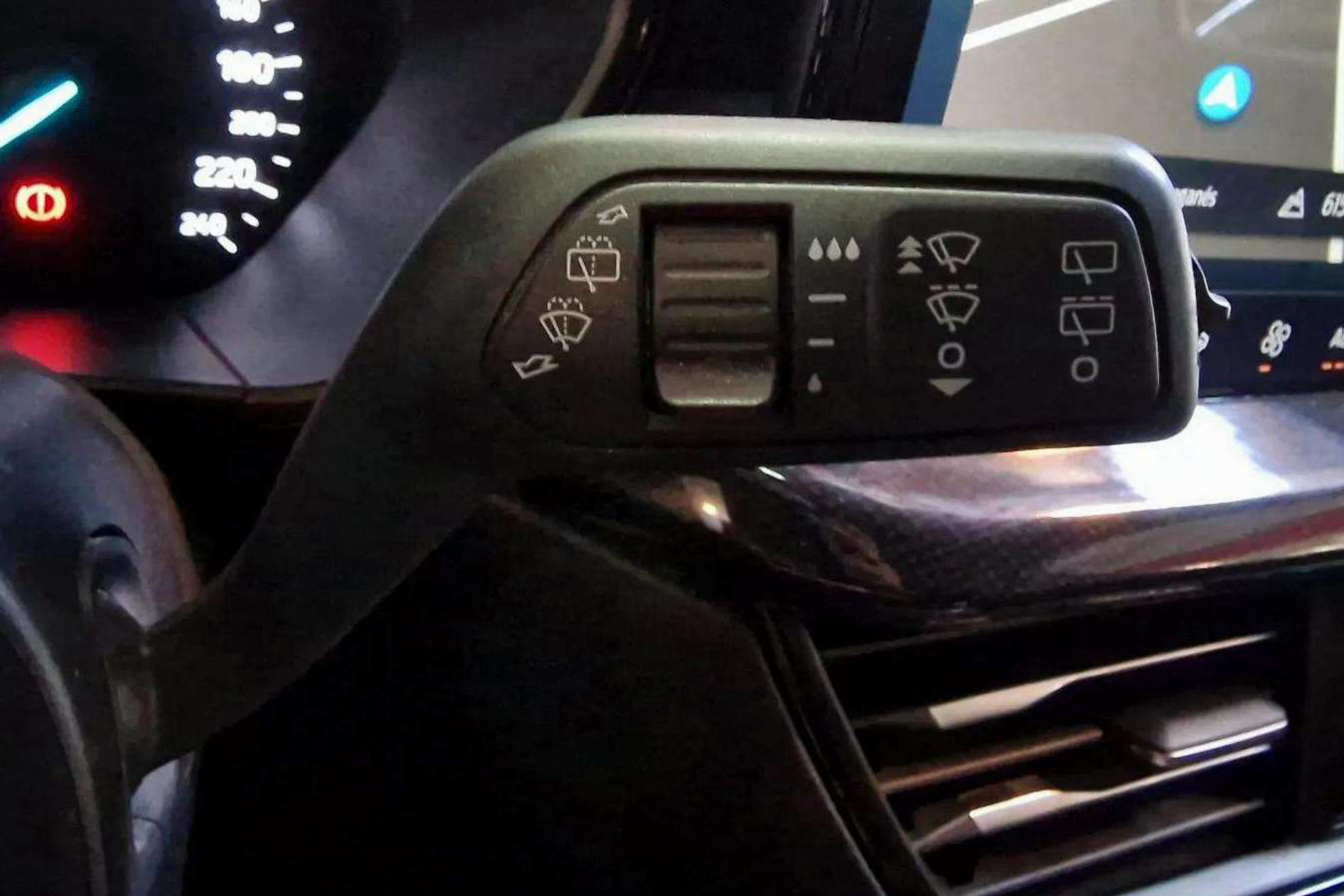 Ford Focus 1.0 EcoBoost MHEV ST-Line - foto 18