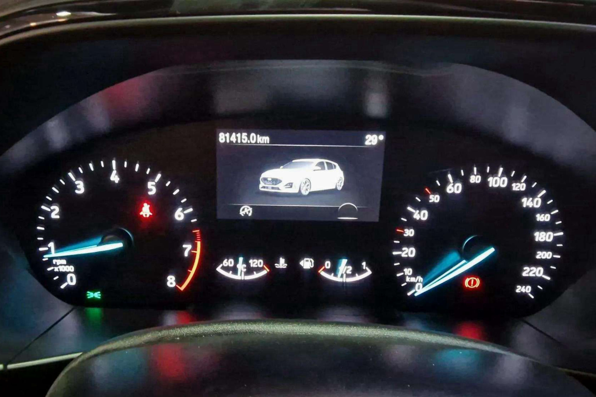 Ford Focus 1.0 EcoBoost MHEV ST-Line - foto 21