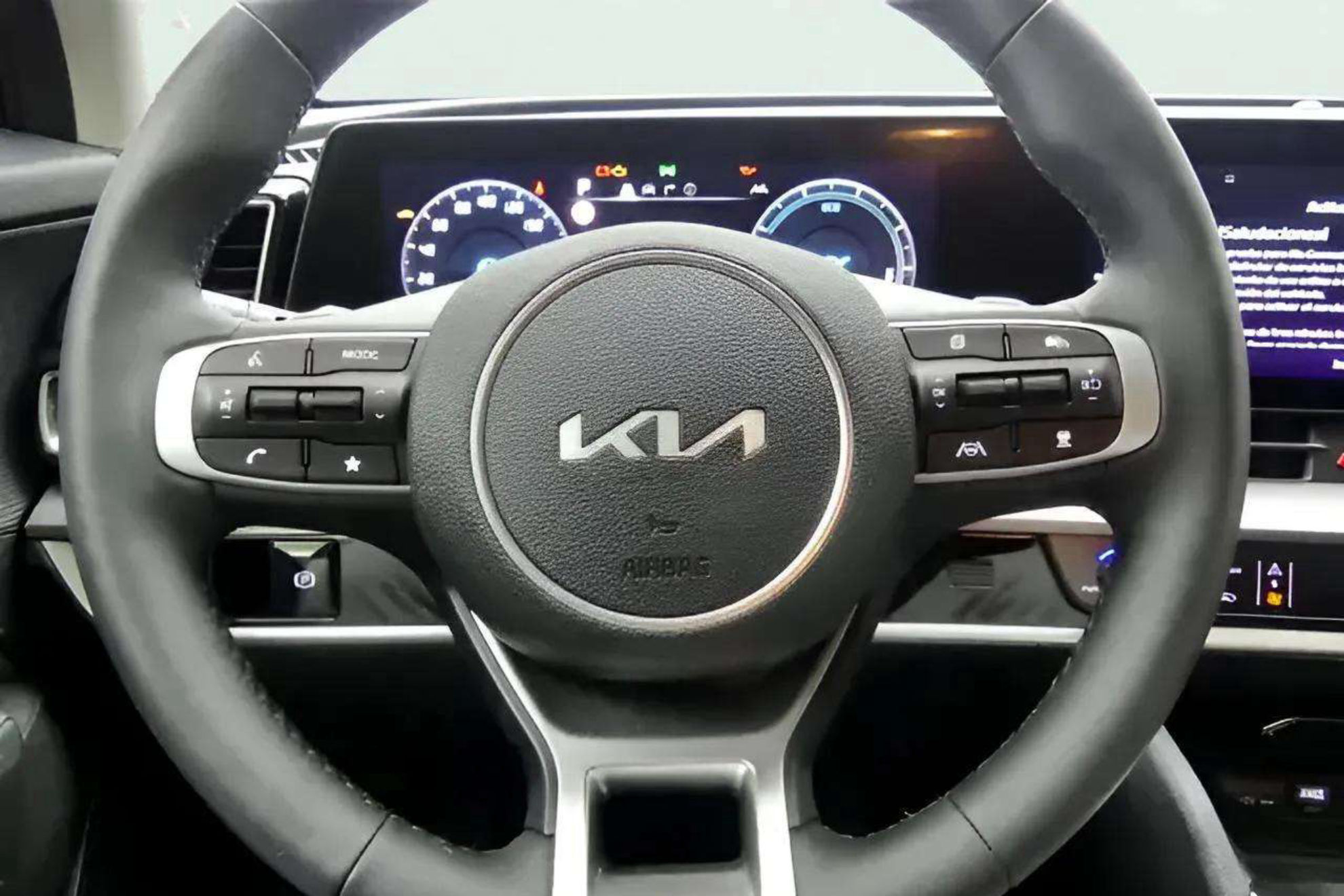 Kia Sportage 1.6 T-GDi HEV Tech 4x2 - foto 13