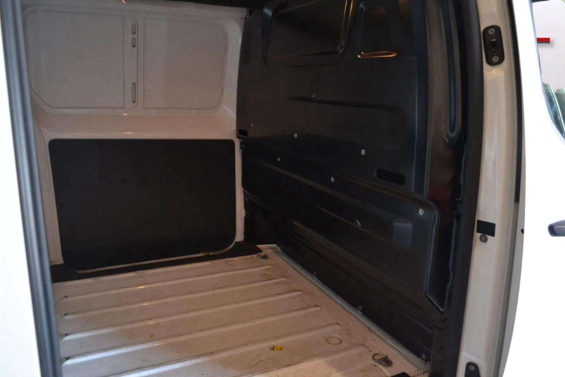 Citroën Jumpy Furgón Talla XL BlueHDi 100 - foto 10