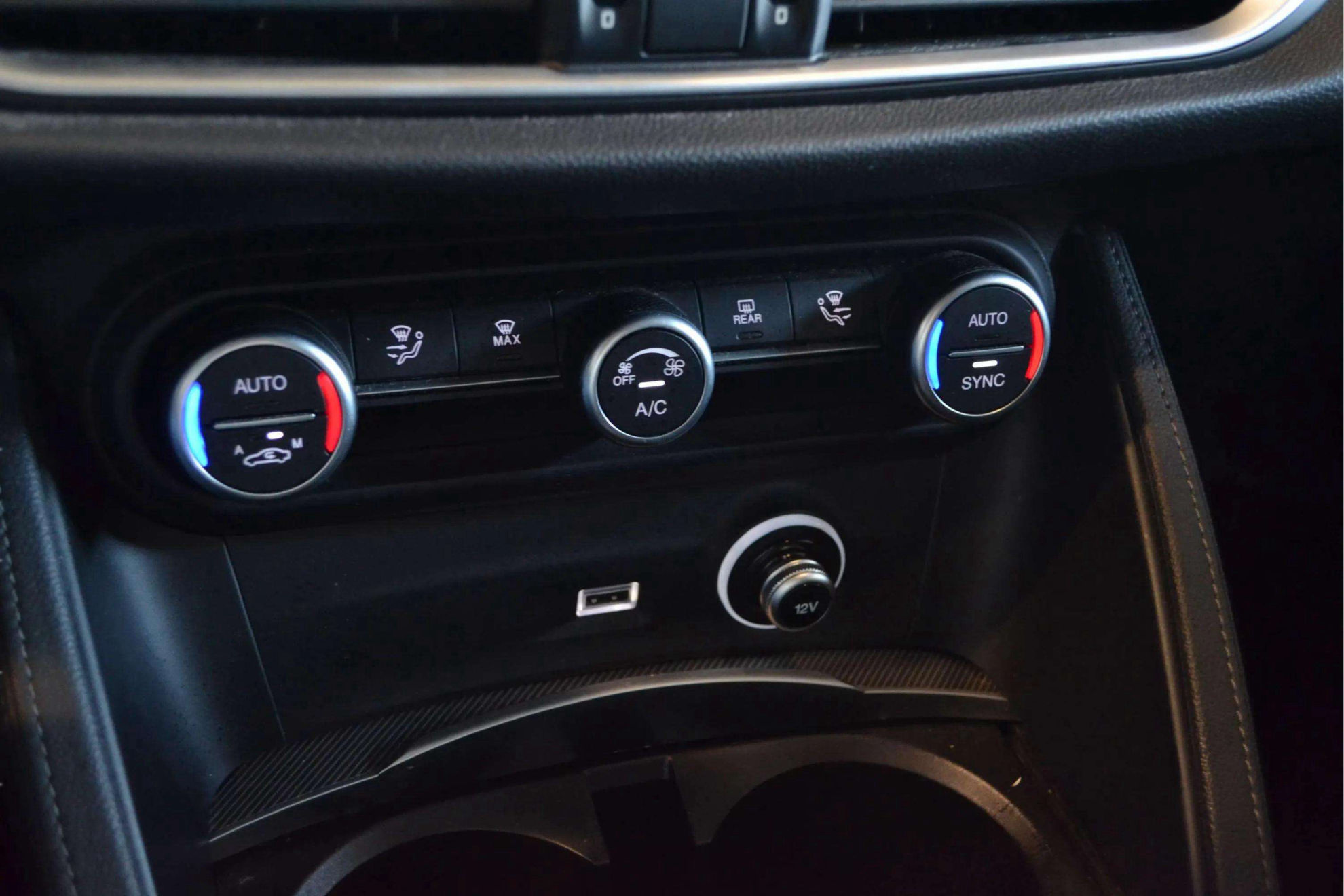 Alfa Romeo Stelvio 2.2 Diésel Sprint+ Q4 - foto 30