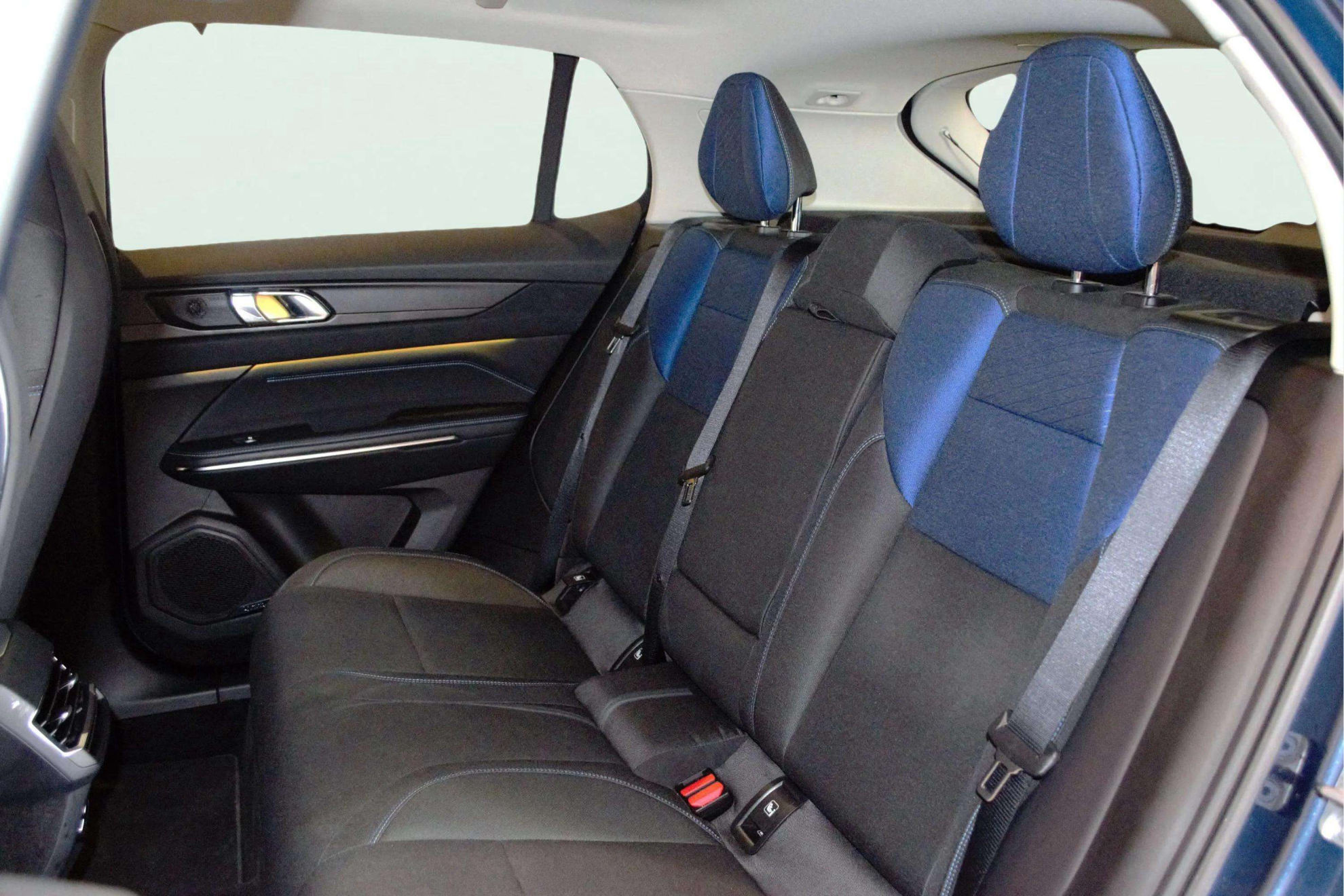 Lynk & Co 01 1.5 PHEV - foto 11