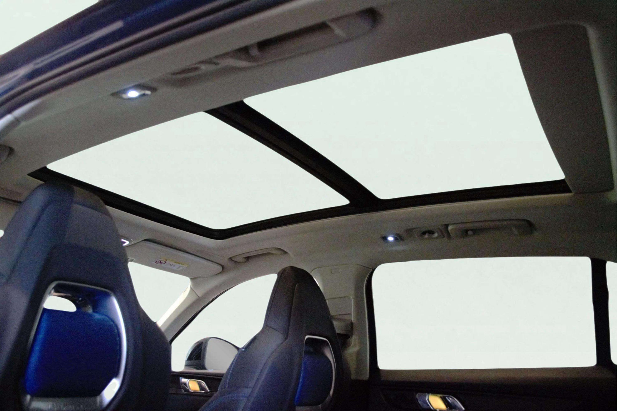 Lynk & Co 01 1.5 PHEV - foto 13