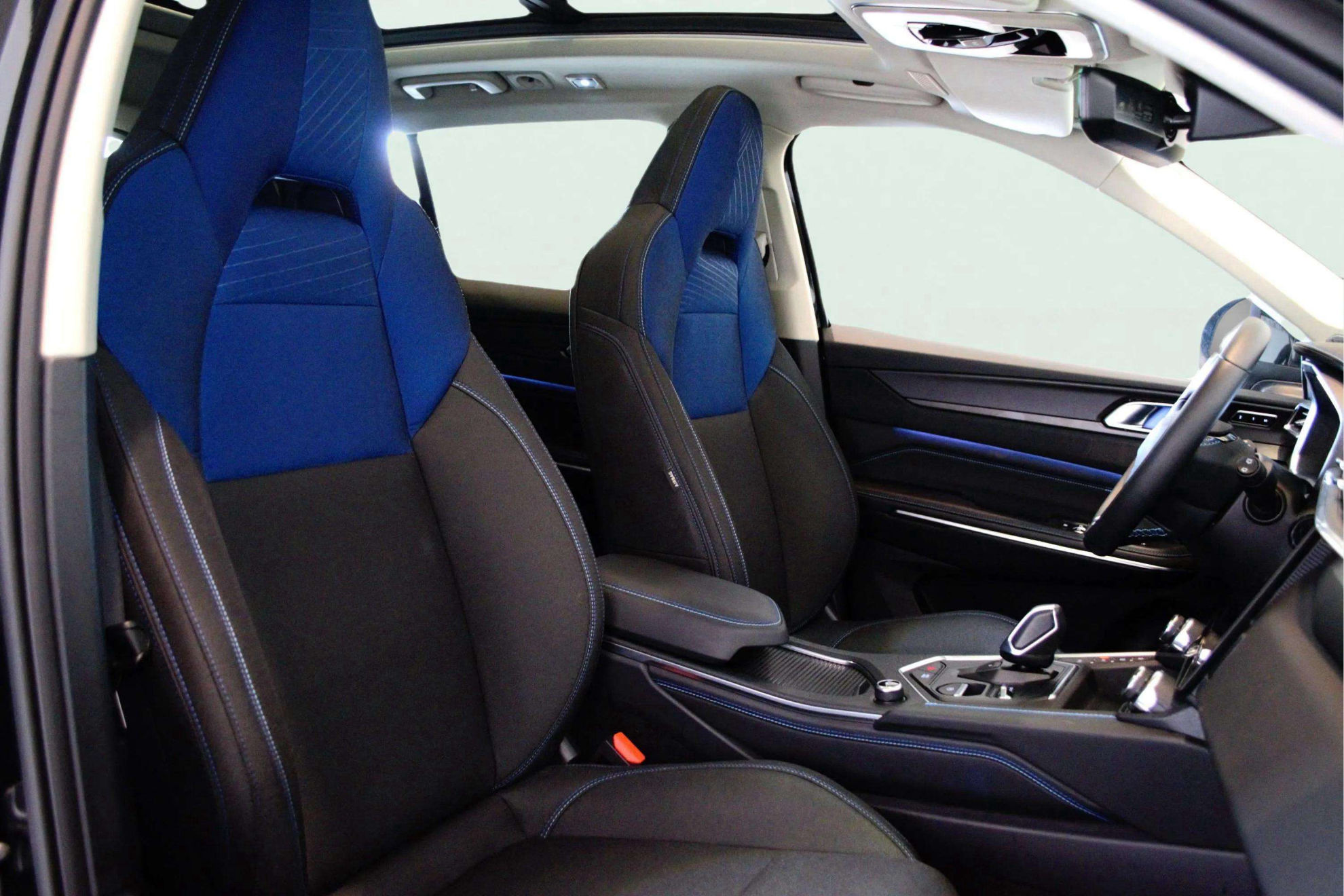 Lynk & Co 01 1.5 PHEV - foto 9