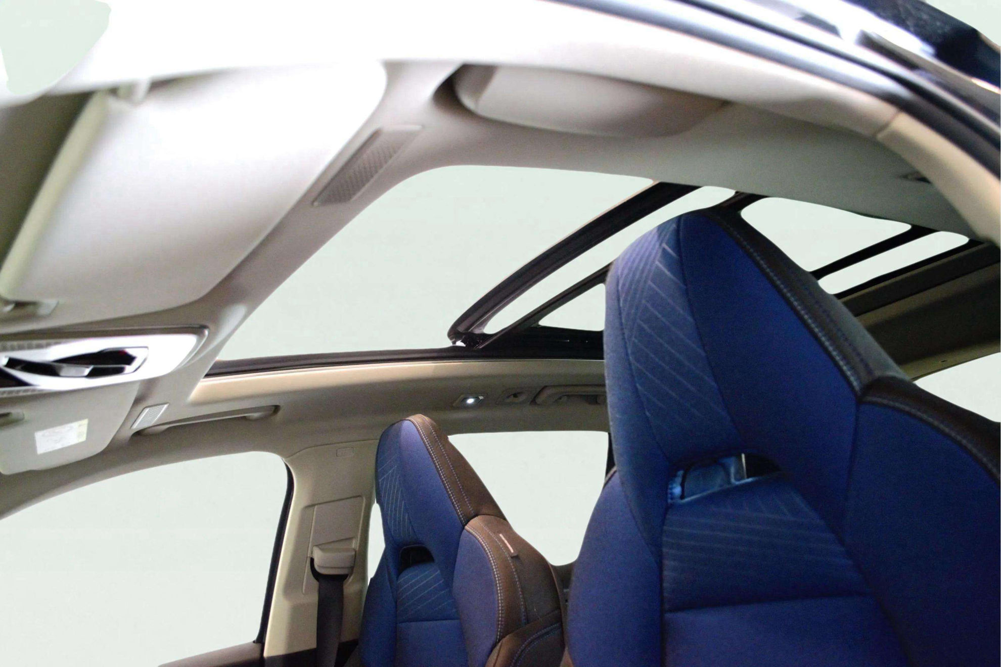 Lynk & Co 01 1.5 PHEV - foto 22
