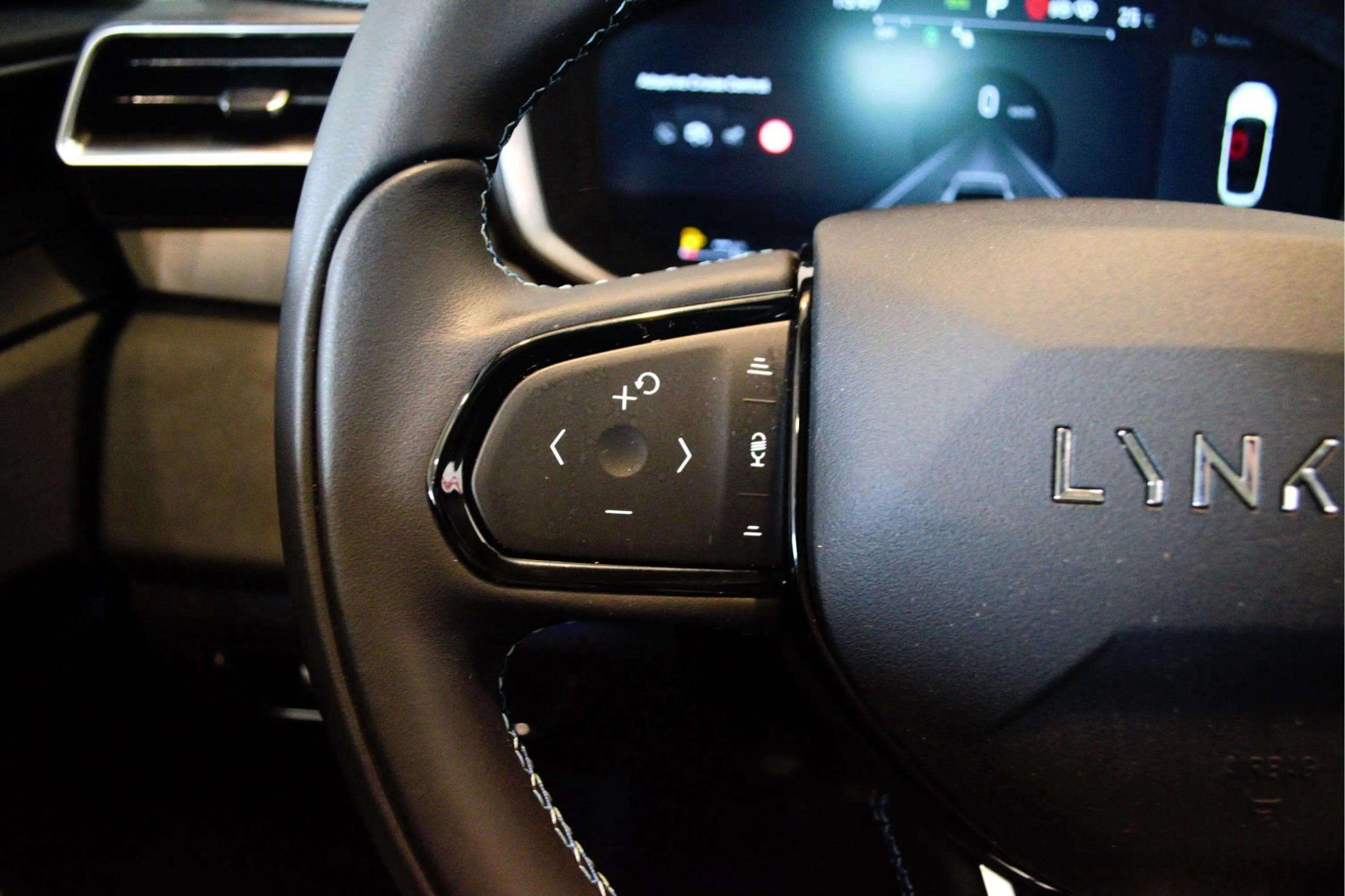 Lynk & Co 01 1.5 PHEV - foto 24