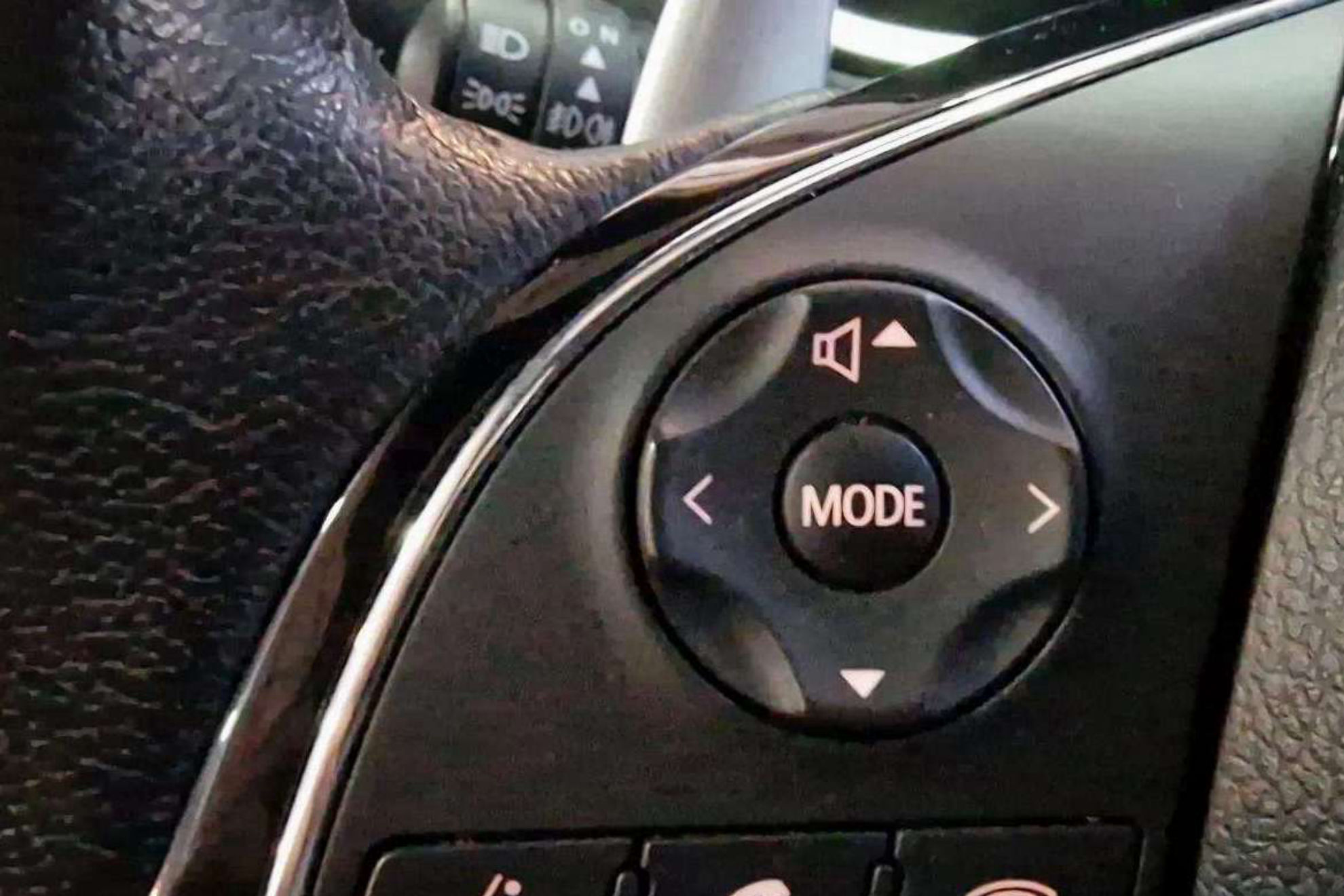 Mitsubishi Eclipse Cross PHEV Kaiteki 4WD - foto 19