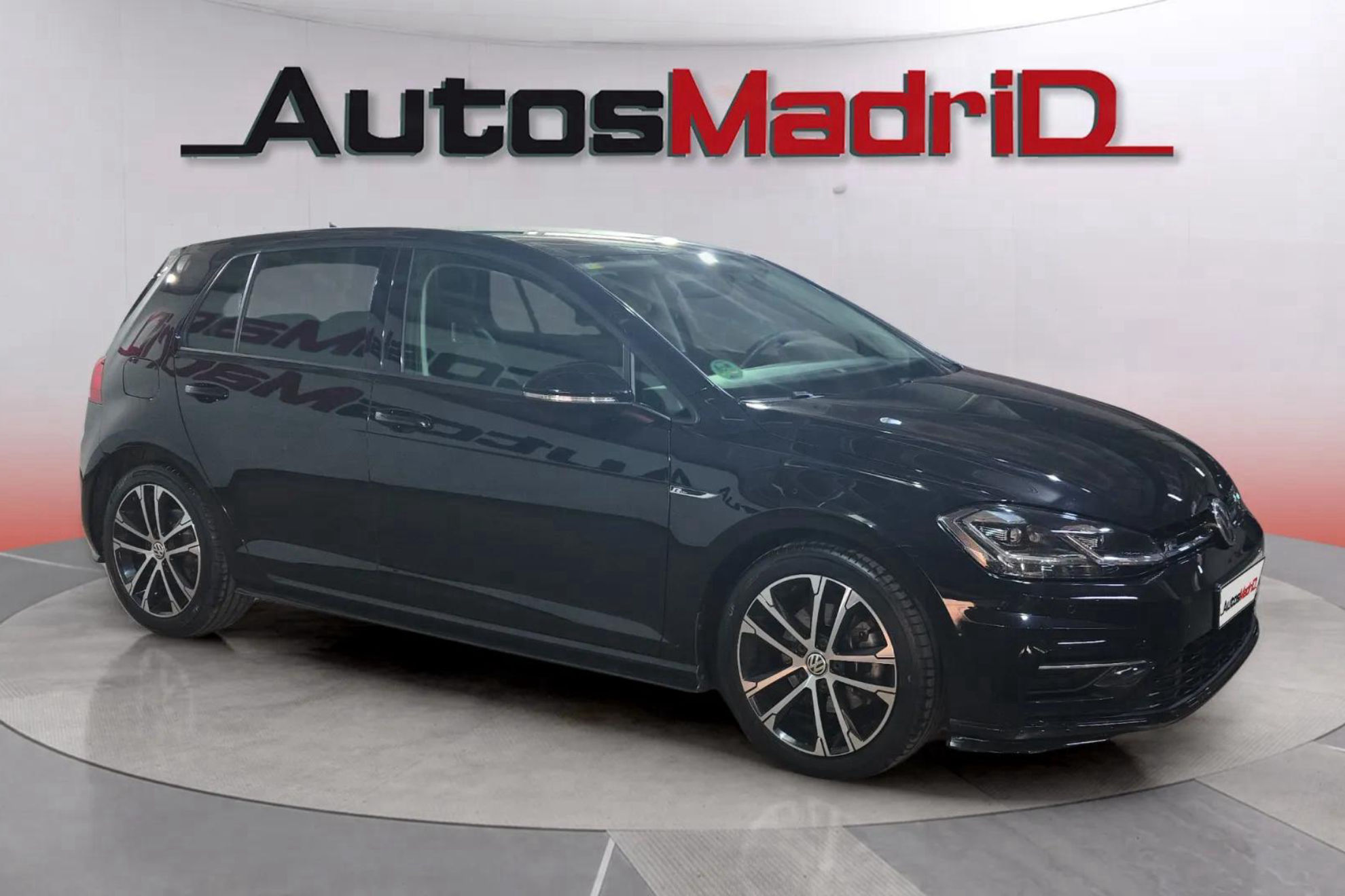 Volkswagen Golf Sport R-Line 1.5 TSI DSG