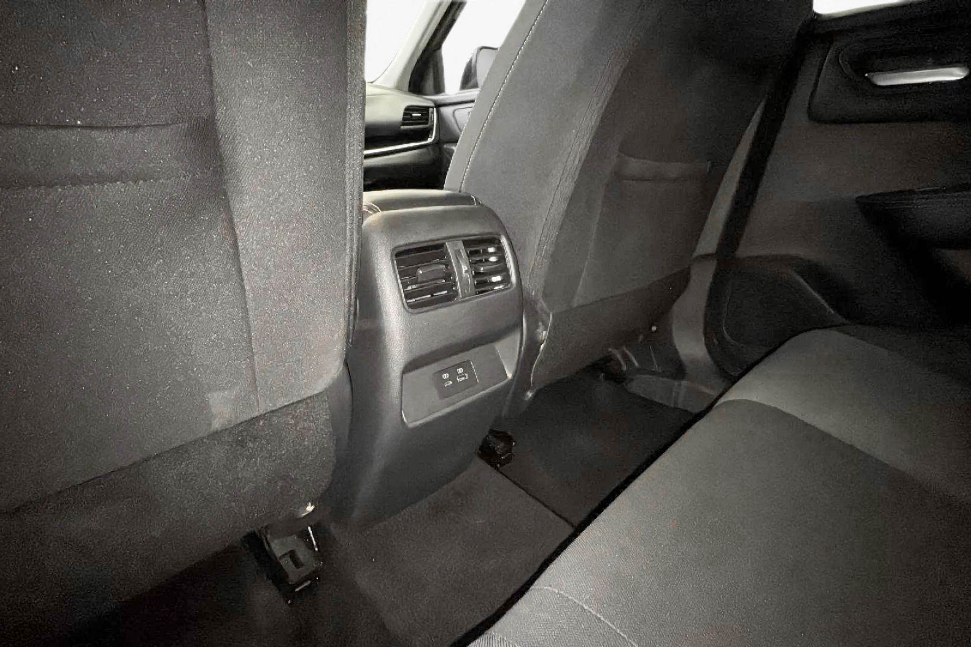 Nissan Qashqai DIG-T Xtronic N-Connecta - foto 36