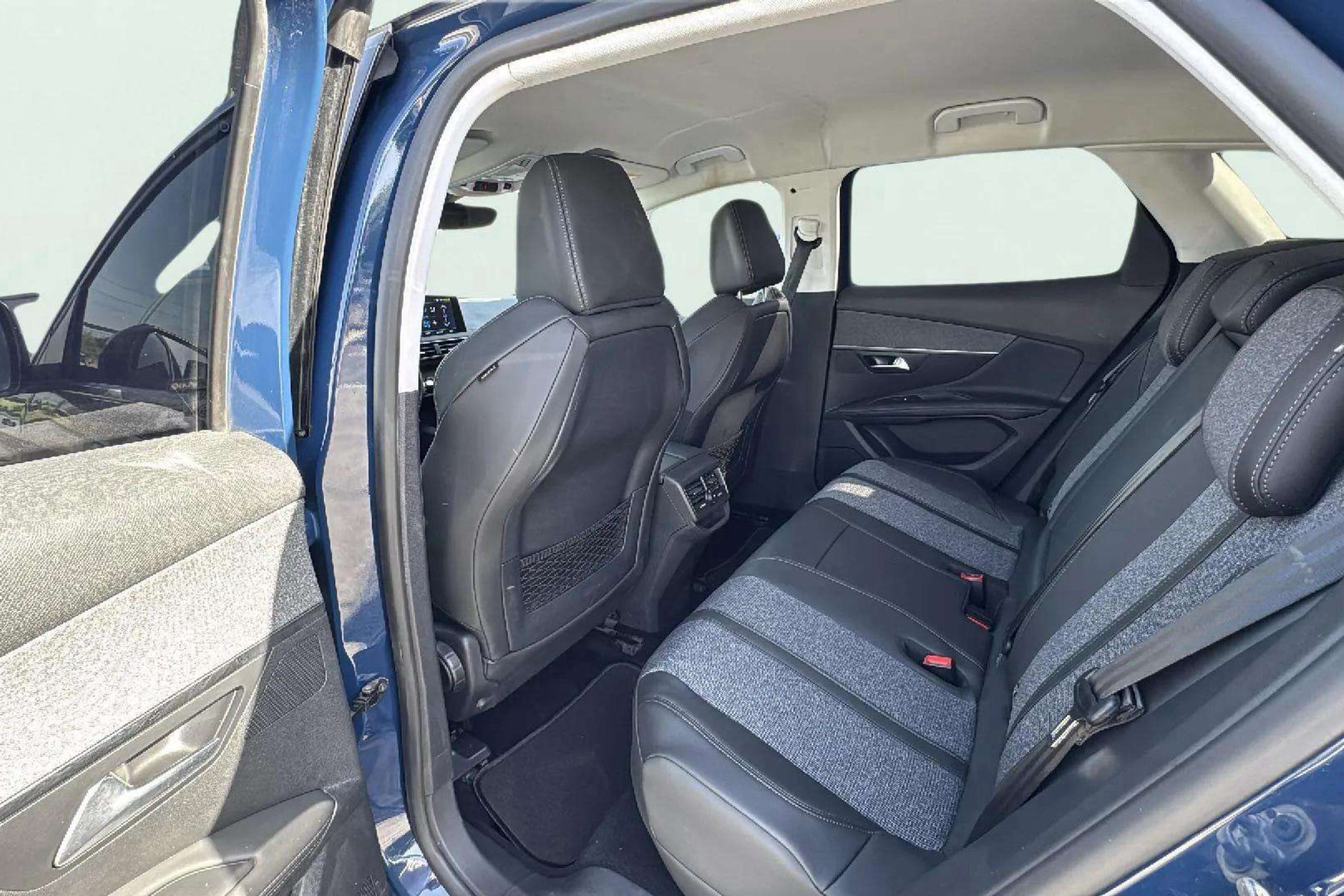 Peugeot 3008 Hybrid 225 e-EAT8 Allure - foto 11