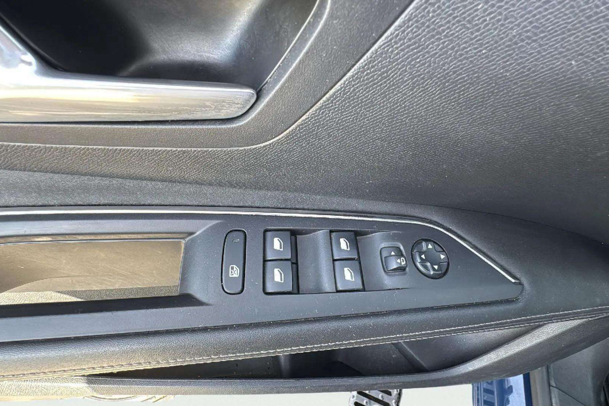 Peugeot 3008 Hybrid 225 e-EAT8 Allure - foto 19