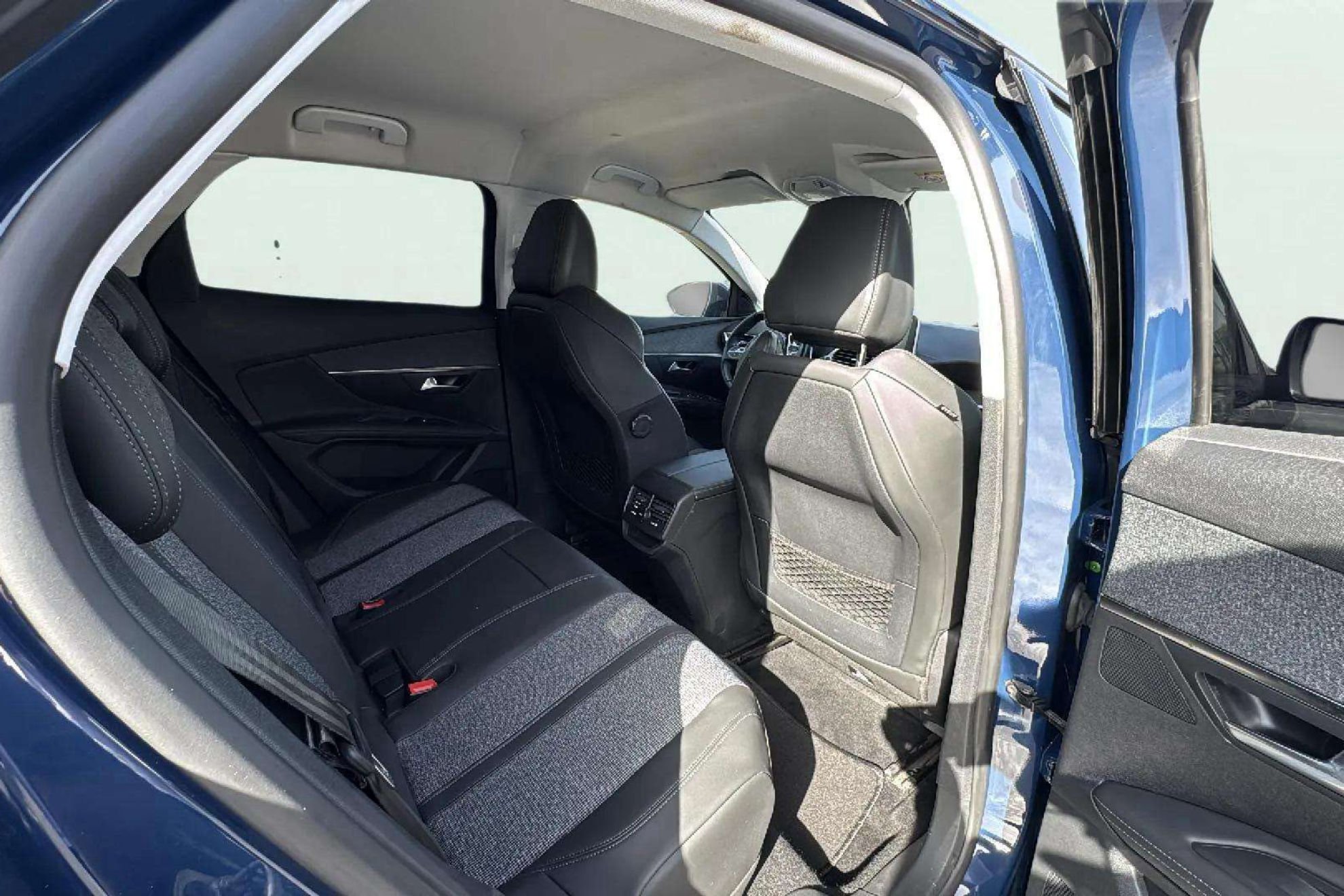 Peugeot 3008 Hybrid 225 e-EAT8 Allure - foto 16
