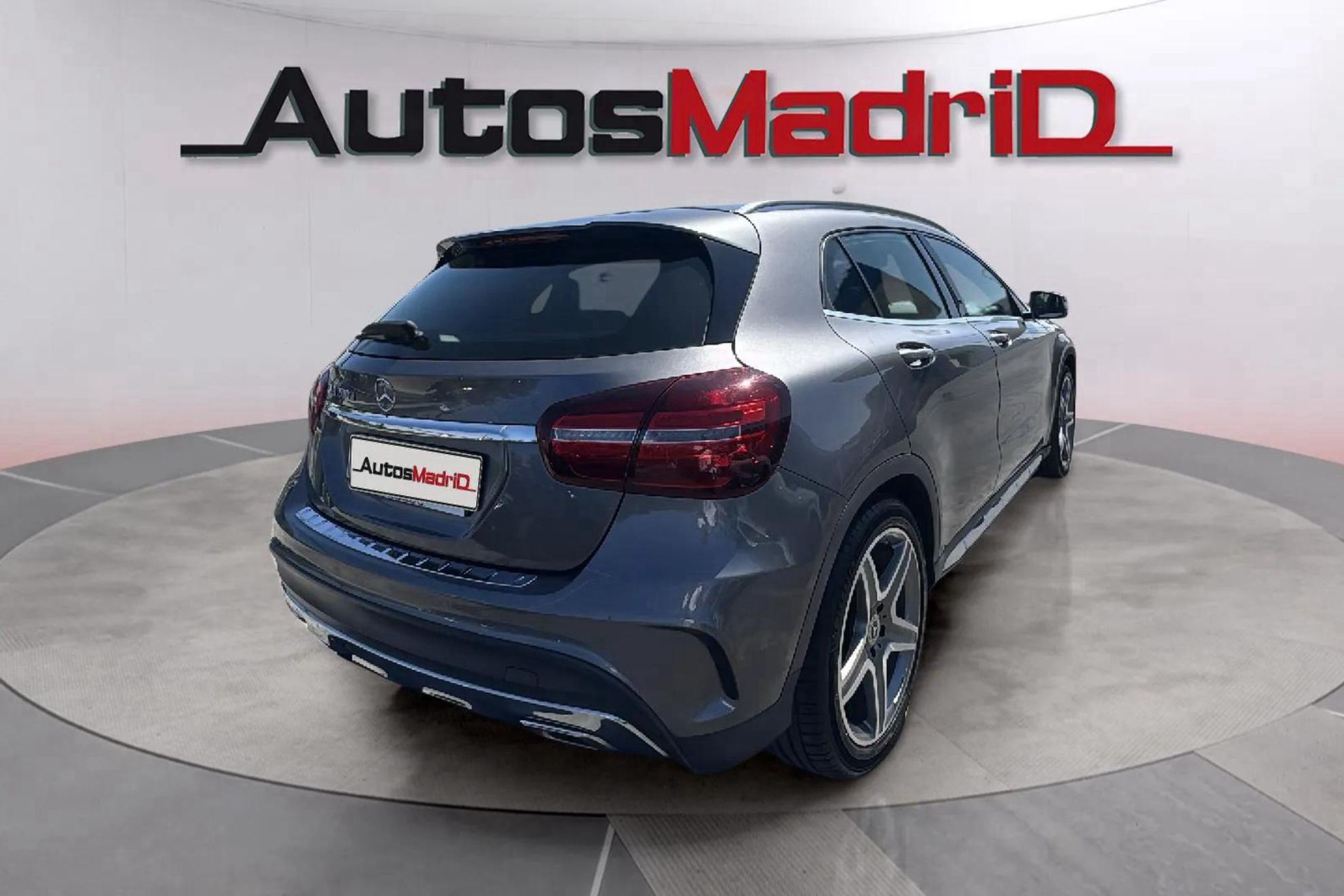 Mercedes-Benz GLA 200d - foto 7