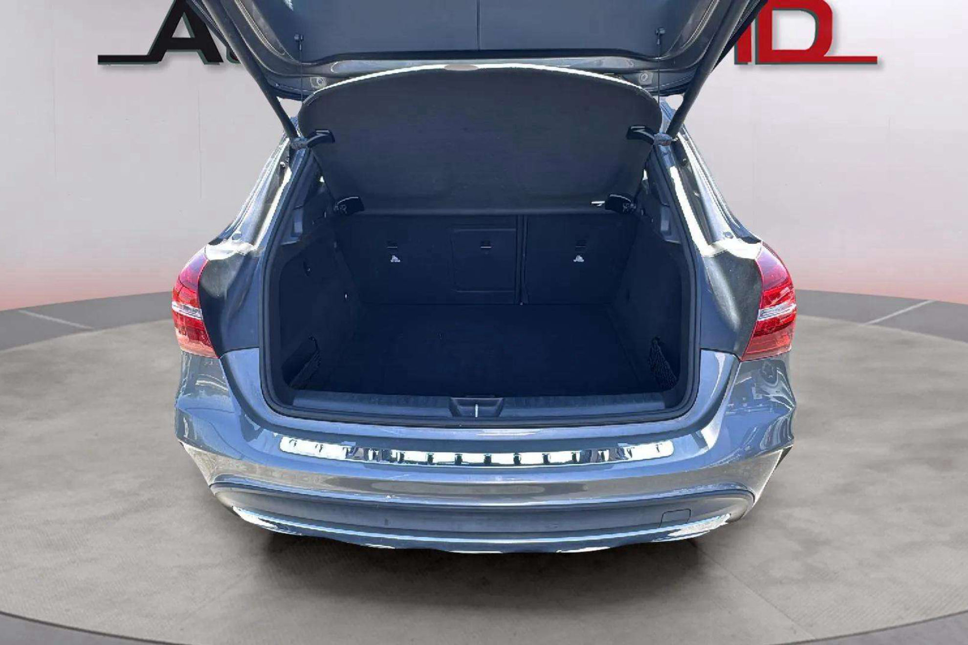 Mercedes-Benz GLA 200d - foto 9