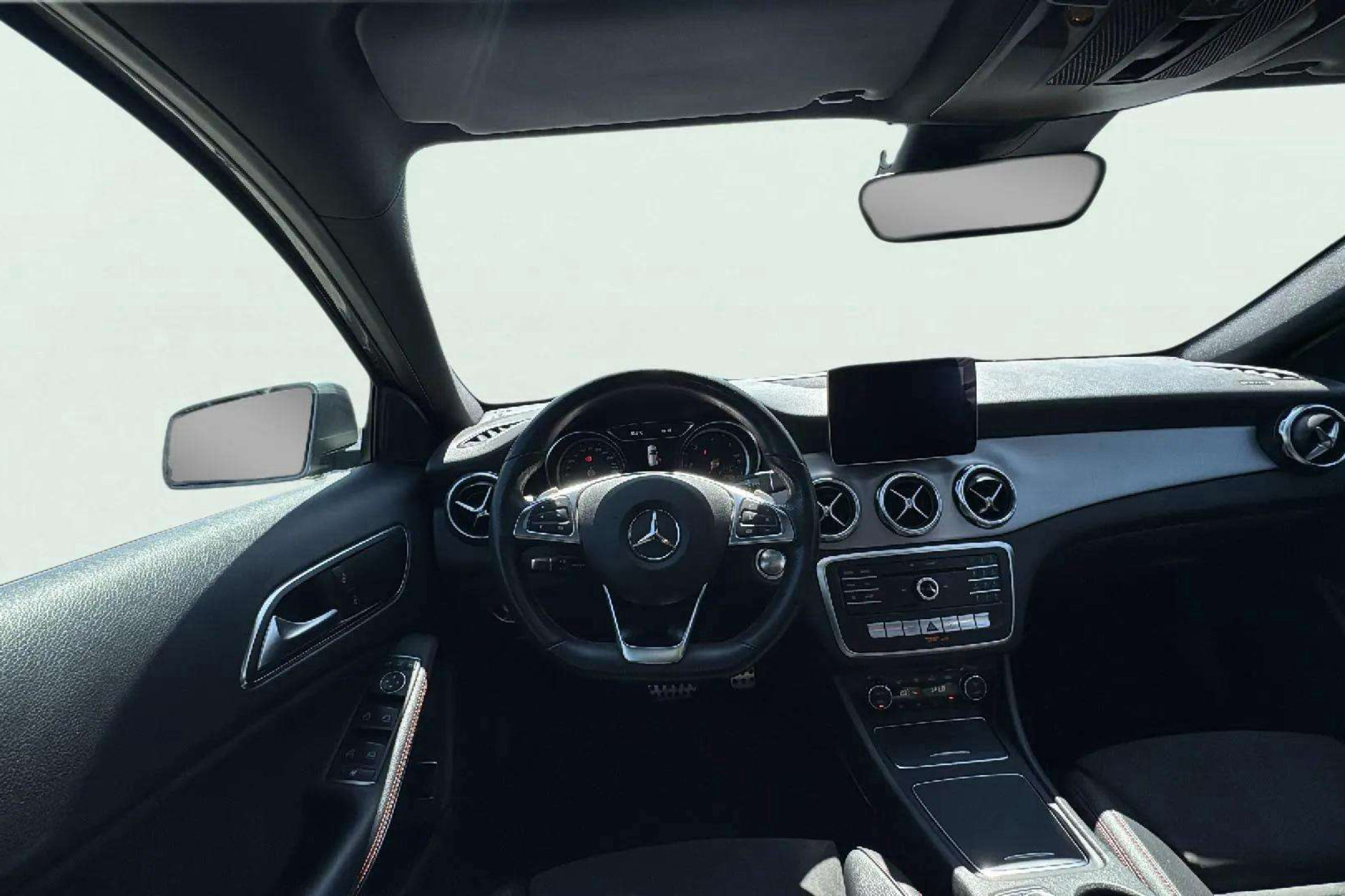 Mercedes-Benz GLA 200d - foto 20