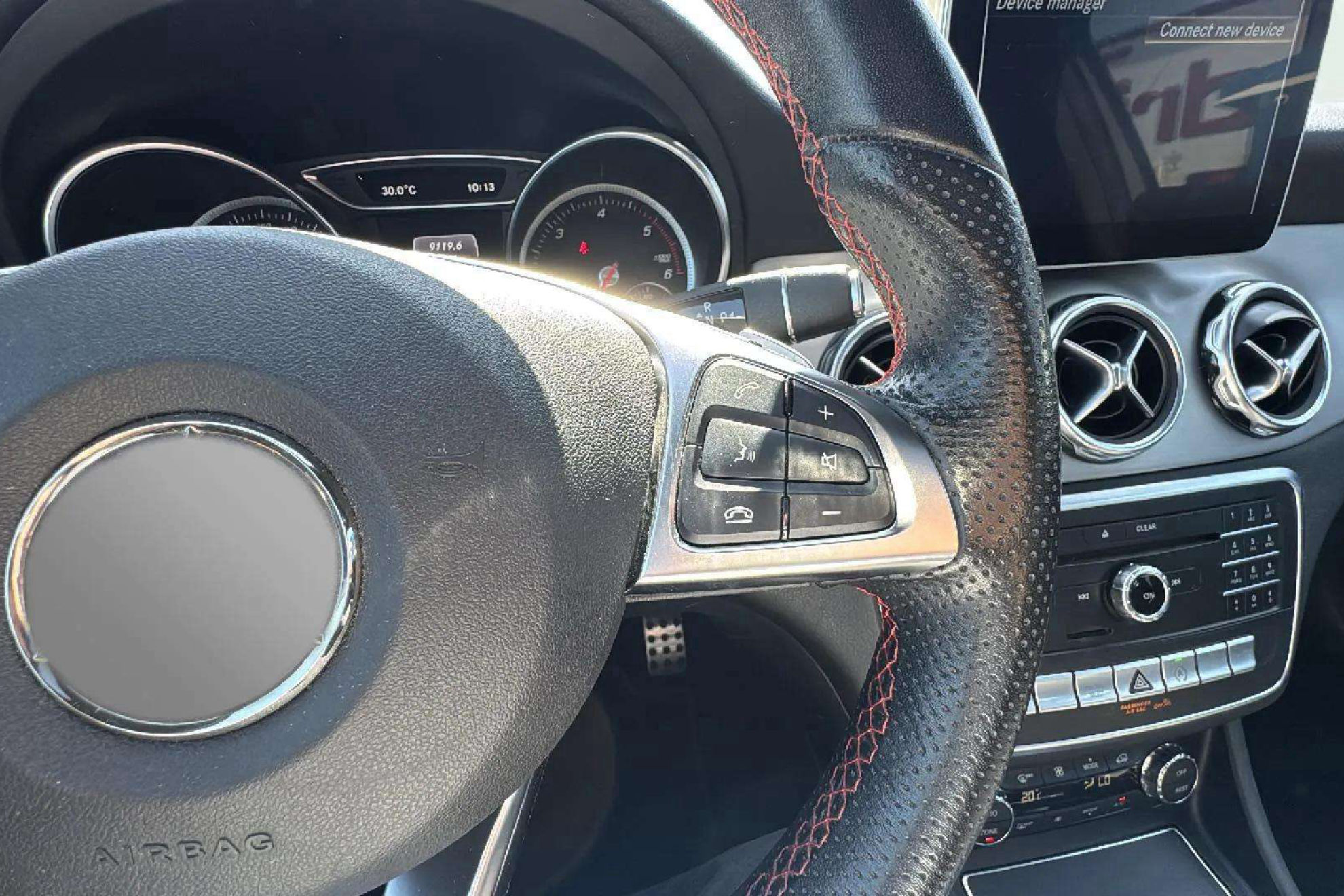 Mercedes-Benz GLA 200d - foto 24