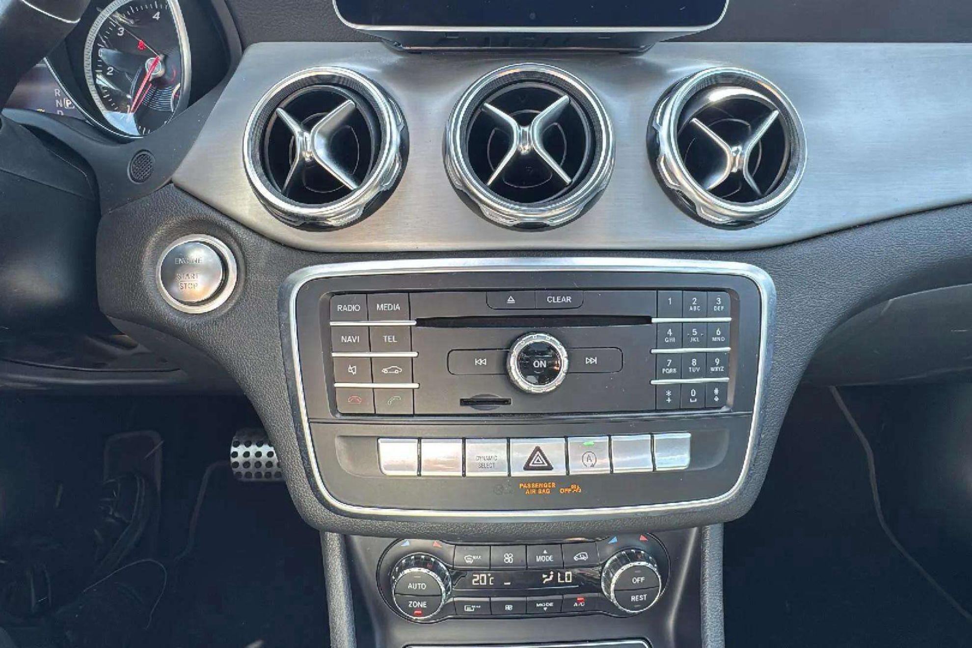 Mercedes-Benz GLA 200d - foto 31