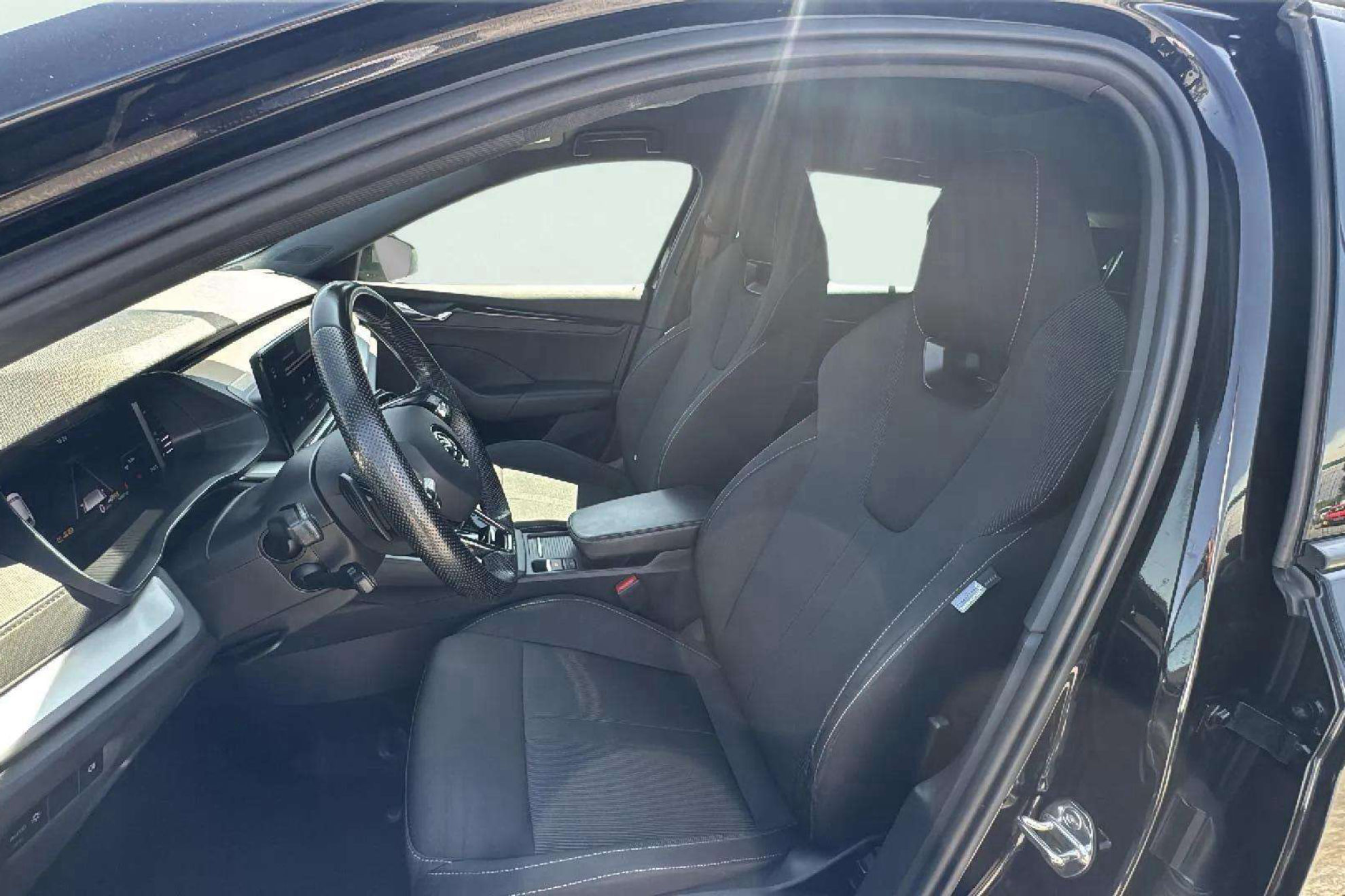Škoda Octavia 2.0 TDI DSG Style - foto 12
