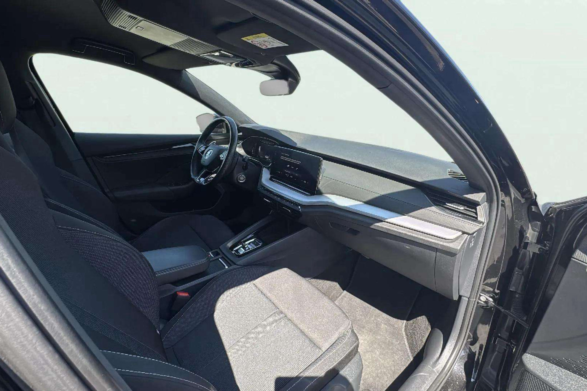 Škoda Octavia 2.0 TDI DSG Style - foto 16