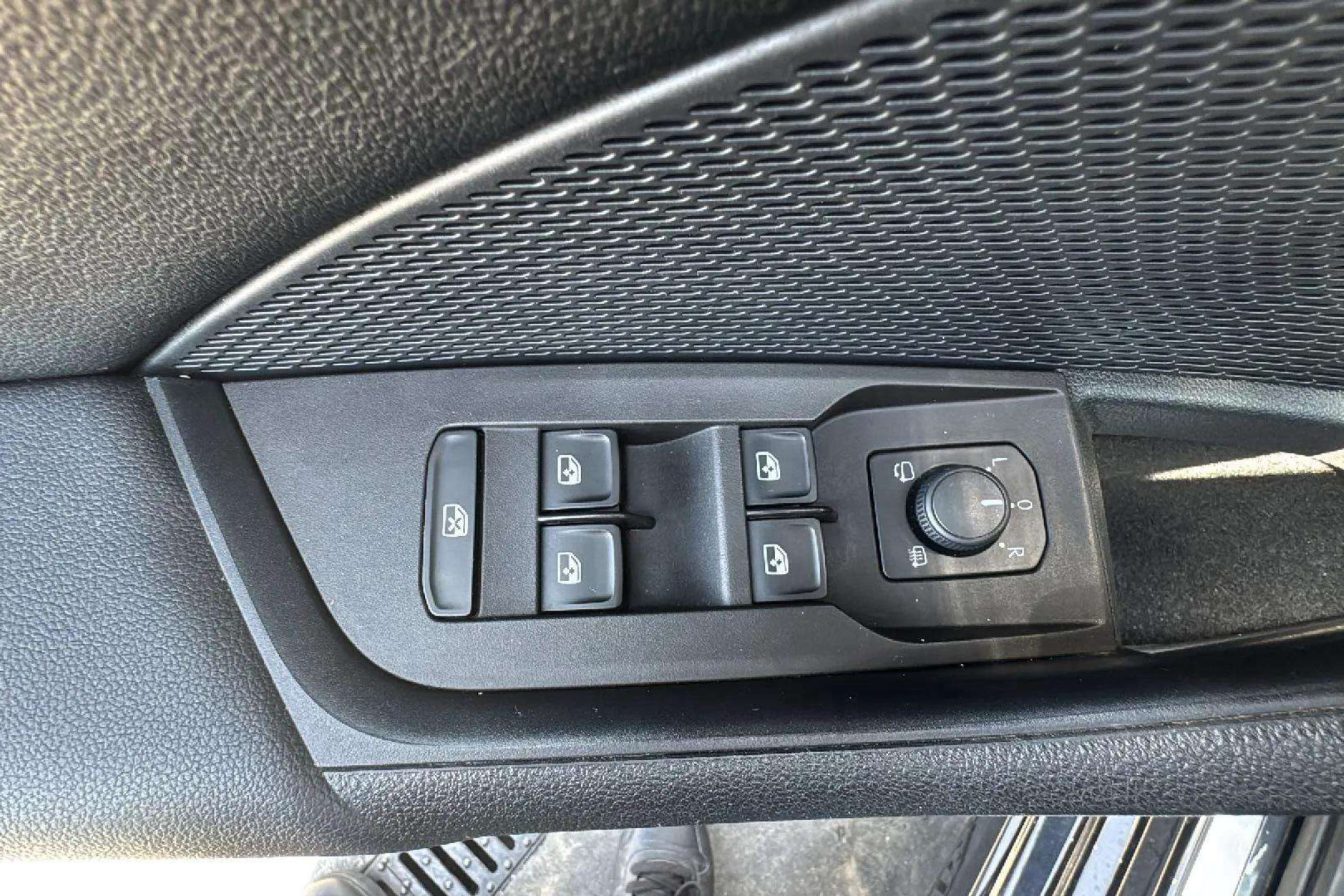 Škoda Octavia 2.0 TDI DSG Style - foto 21