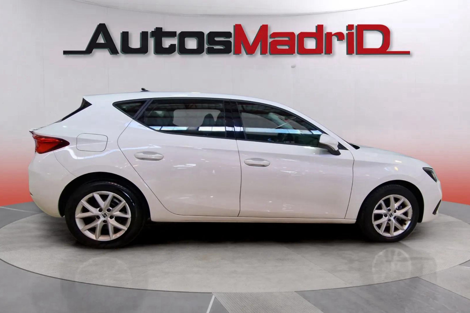 SEAT León 2.0 TDI Style Go - foto 8